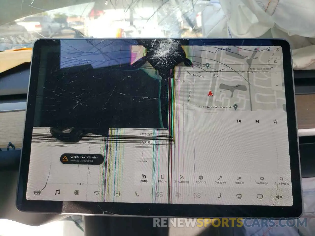 8 Photograph of a damaged car 5YJ3E1EA1MF992016 TESLA MODEL 3 2021