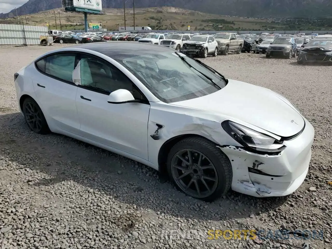 4 Photograph of a damaged car 5YJ3E1EA1MF997586 TESLA MODEL 3 2021