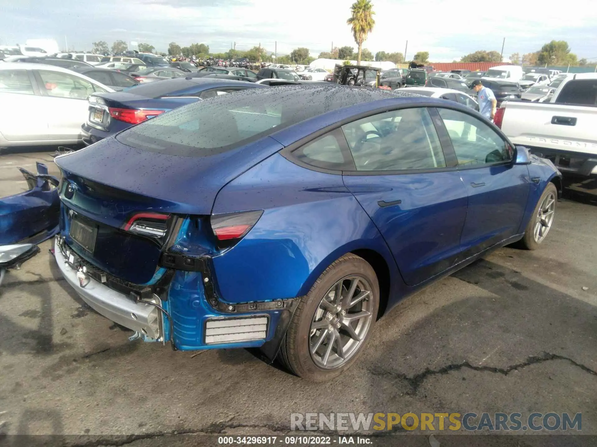 4 Photograph of a damaged car 5YJ3E1EA1MF998334 TESLA MODEL 3 2021