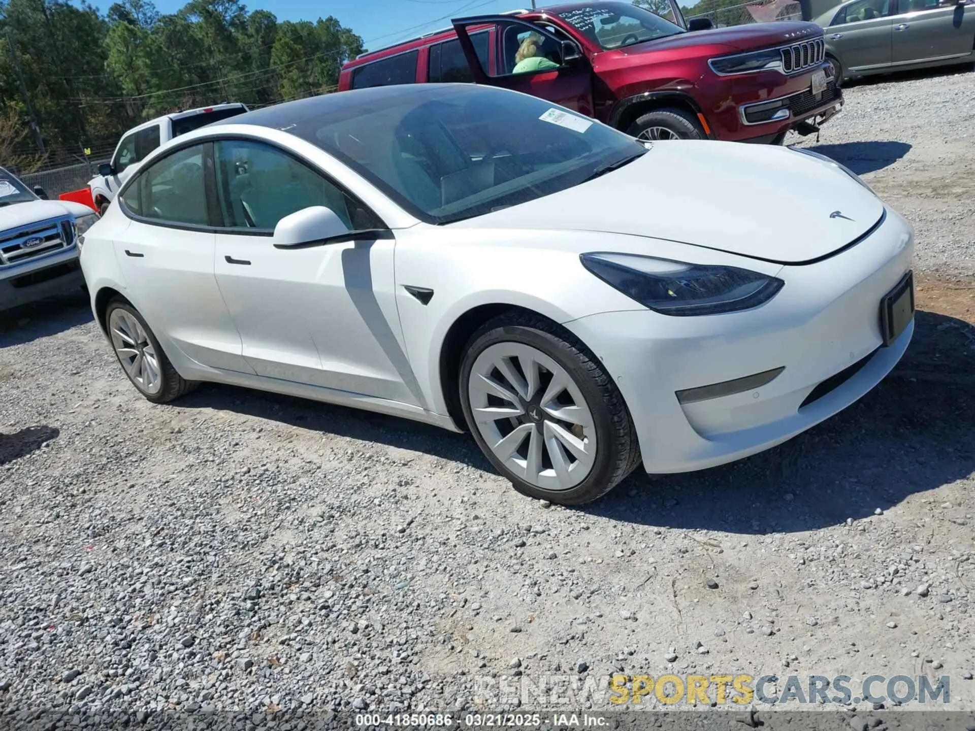 1 Photograph of a damaged car 5YJ3E1EA2MF020540 TESLA MODEL 3 2021