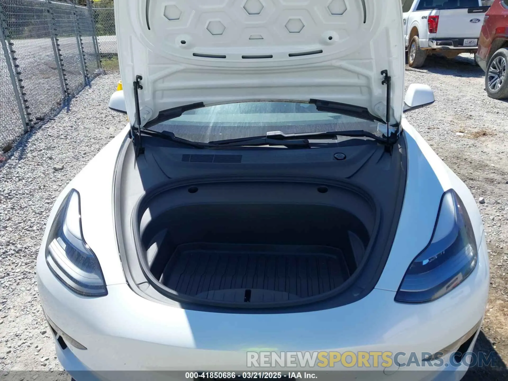 10 Photograph of a damaged car 5YJ3E1EA2MF020540 TESLA MODEL 3 2021