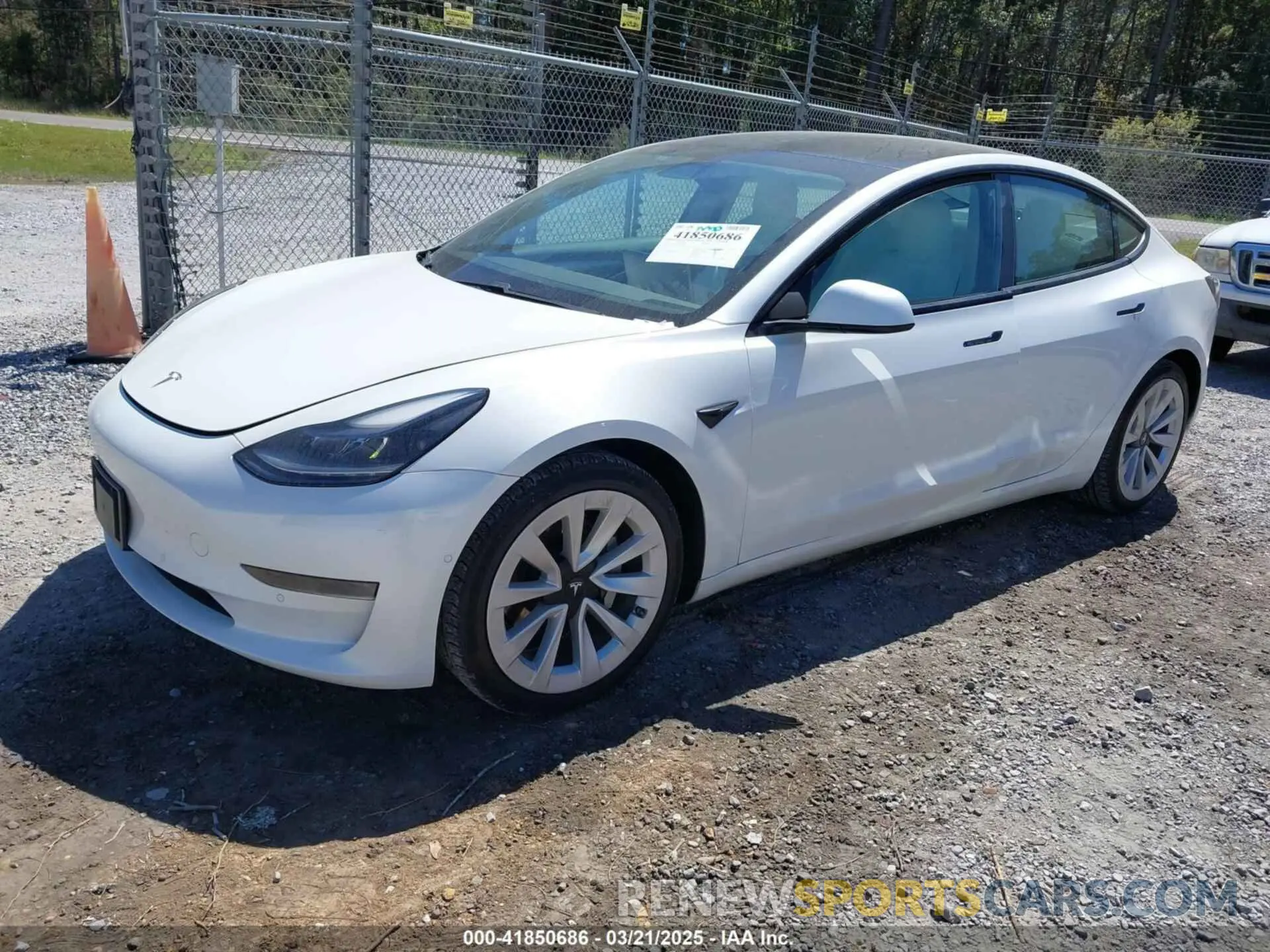 2 Photograph of a damaged car 5YJ3E1EA2MF020540 TESLA MODEL 3 2021
