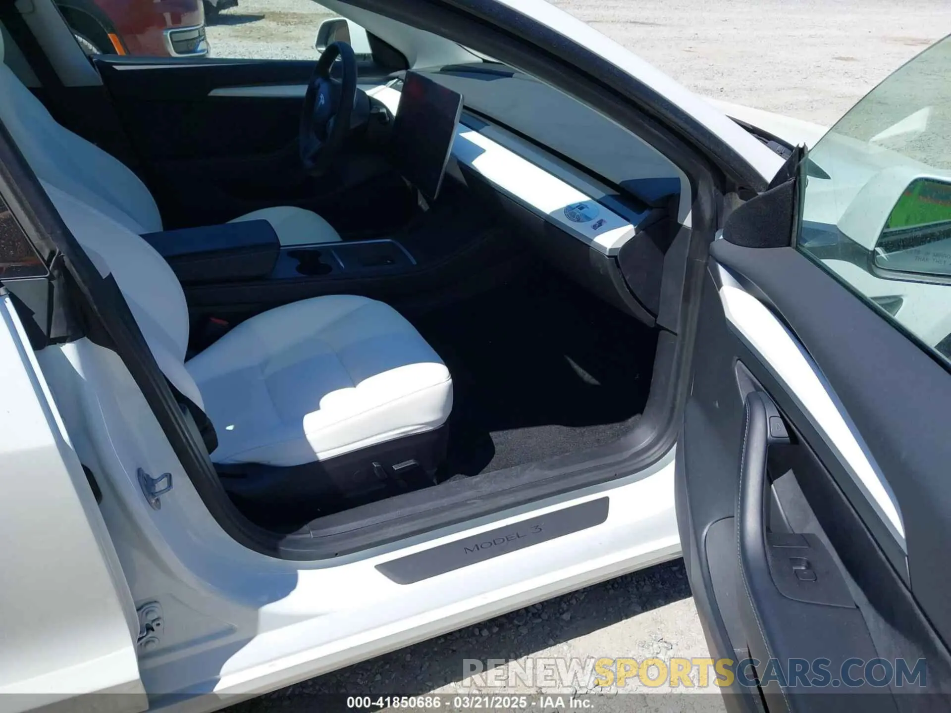 5 Photograph of a damaged car 5YJ3E1EA2MF020540 TESLA MODEL 3 2021