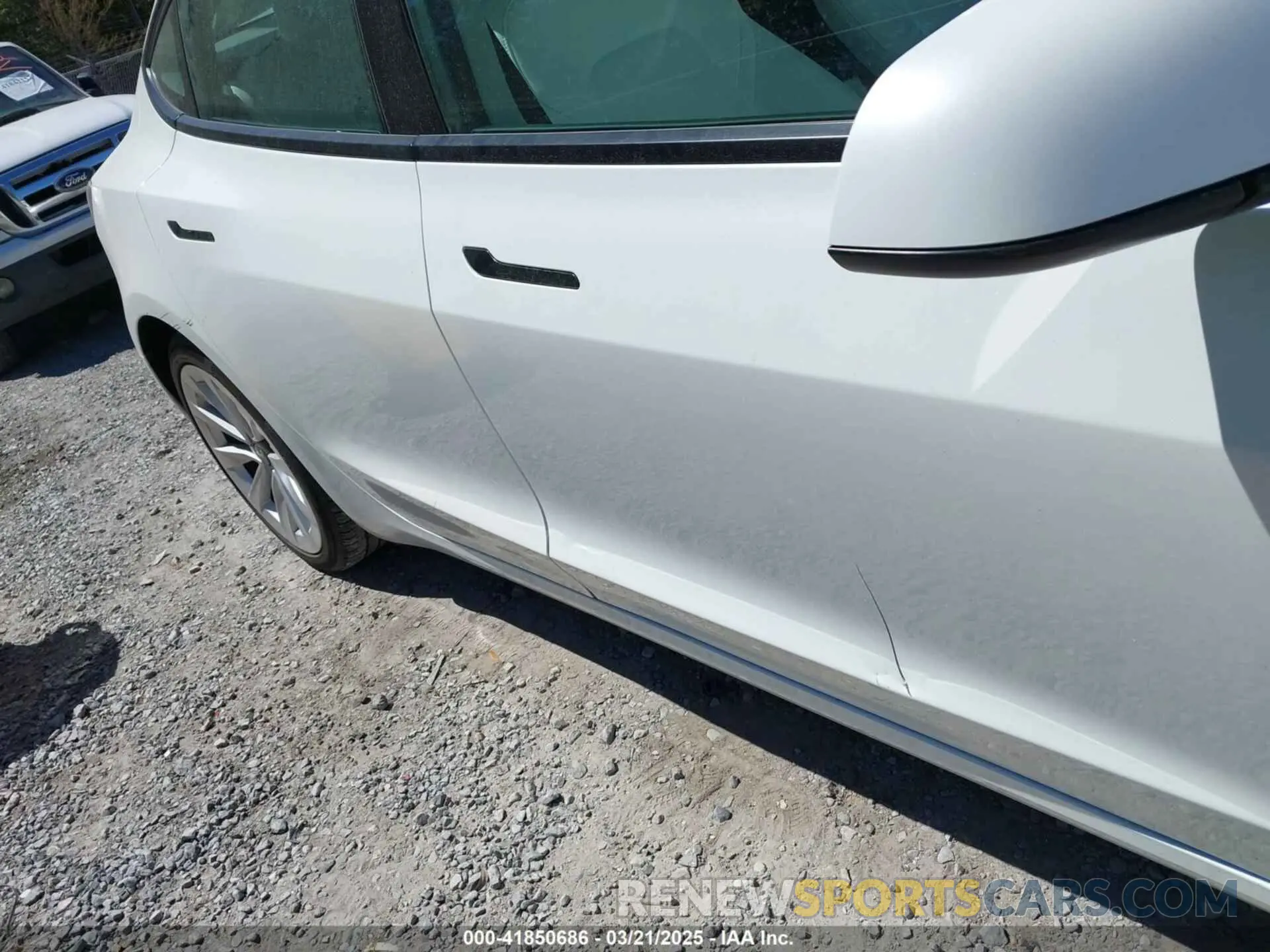 6 Photograph of a damaged car 5YJ3E1EA2MF020540 TESLA MODEL 3 2021