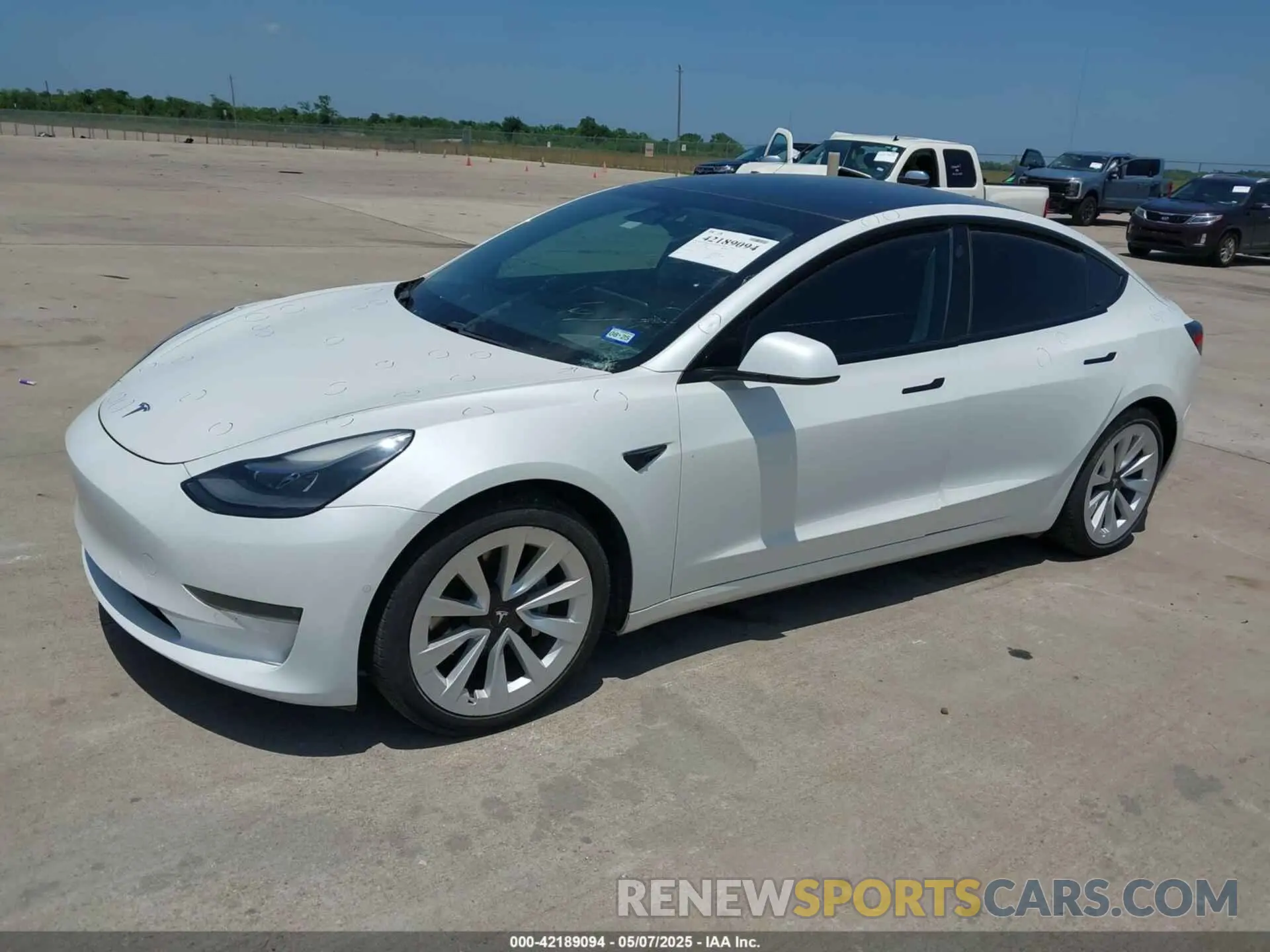 2 Photograph of a damaged car 5YJ3E1EA2MF020585 TESLA MODEL 3 2021