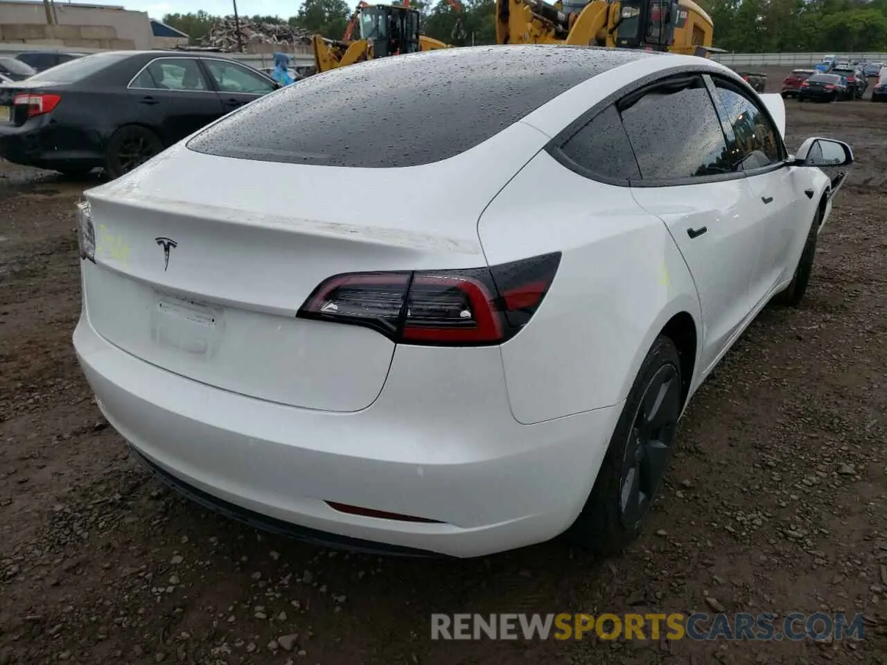 4 Photograph of a damaged car 5YJ3E1EA2MF024880 TESLA MODEL 3 2021