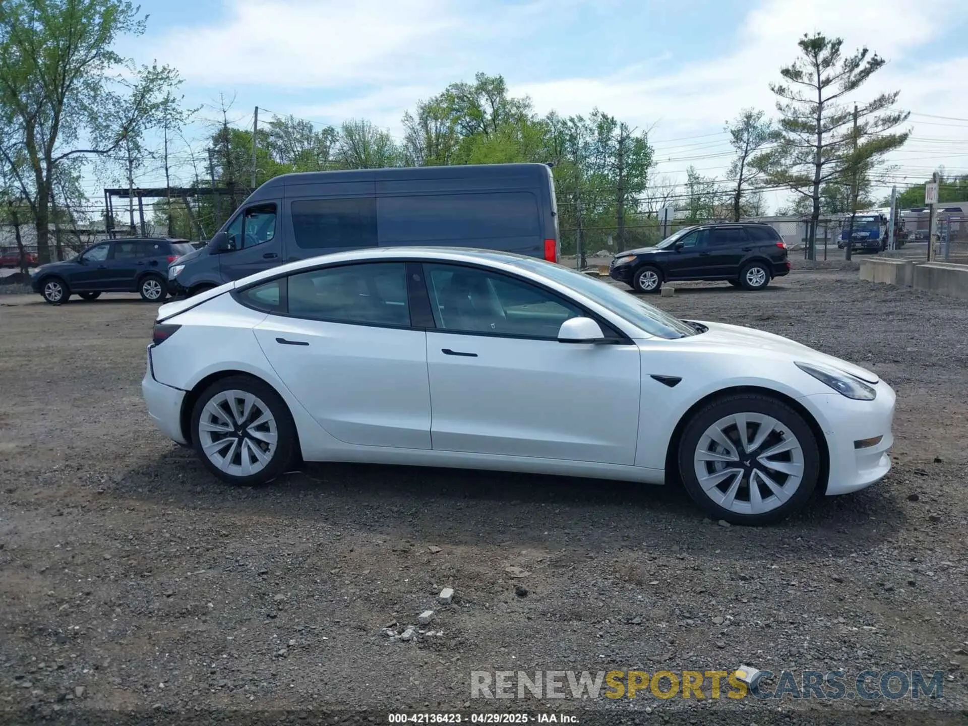 13 Photograph of a damaged car 5YJ3E1EA2MF063761 TESLA MODEL 3 2021