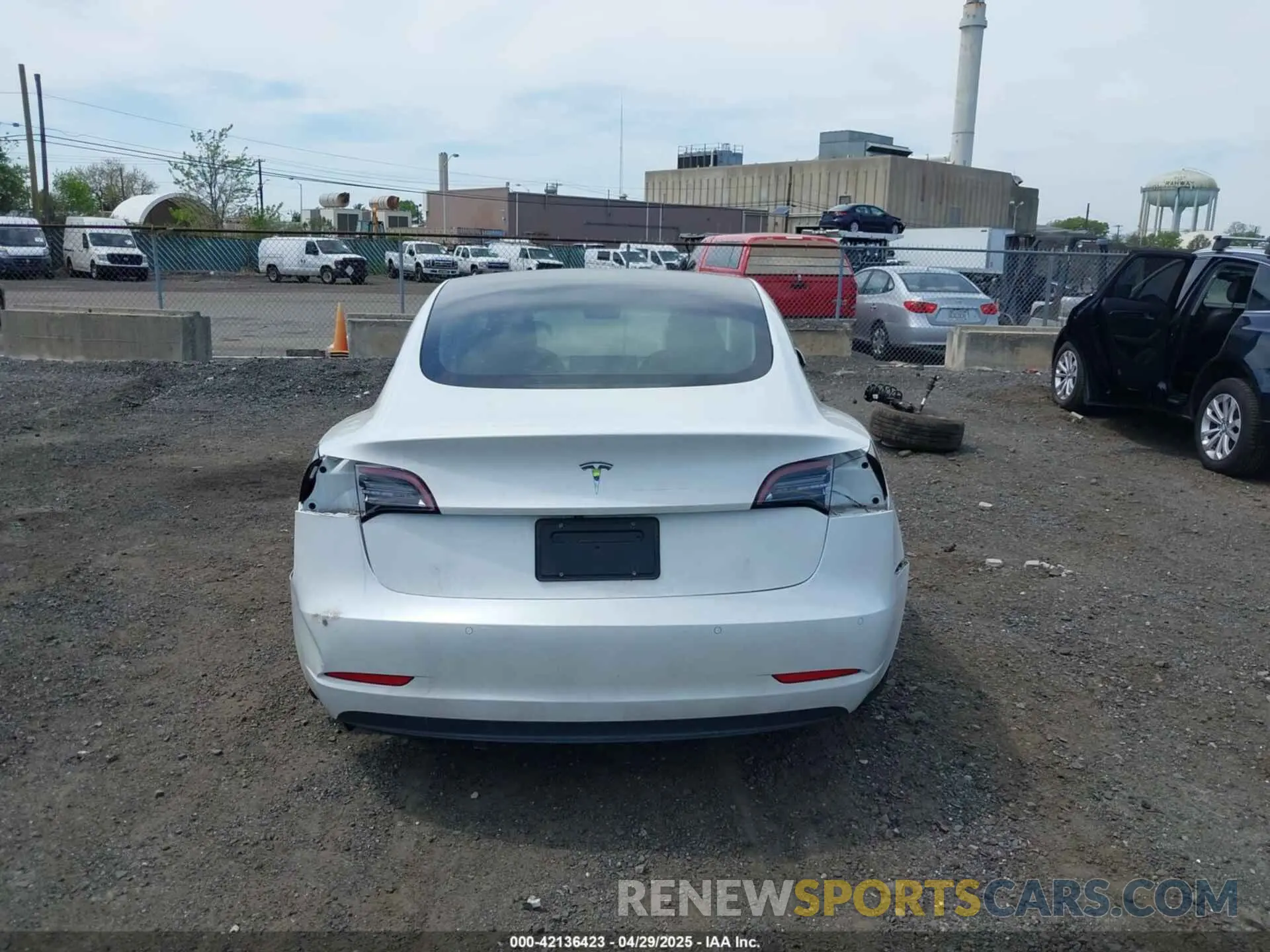 16 Photograph of a damaged car 5YJ3E1EA2MF063761 TESLA MODEL 3 2021