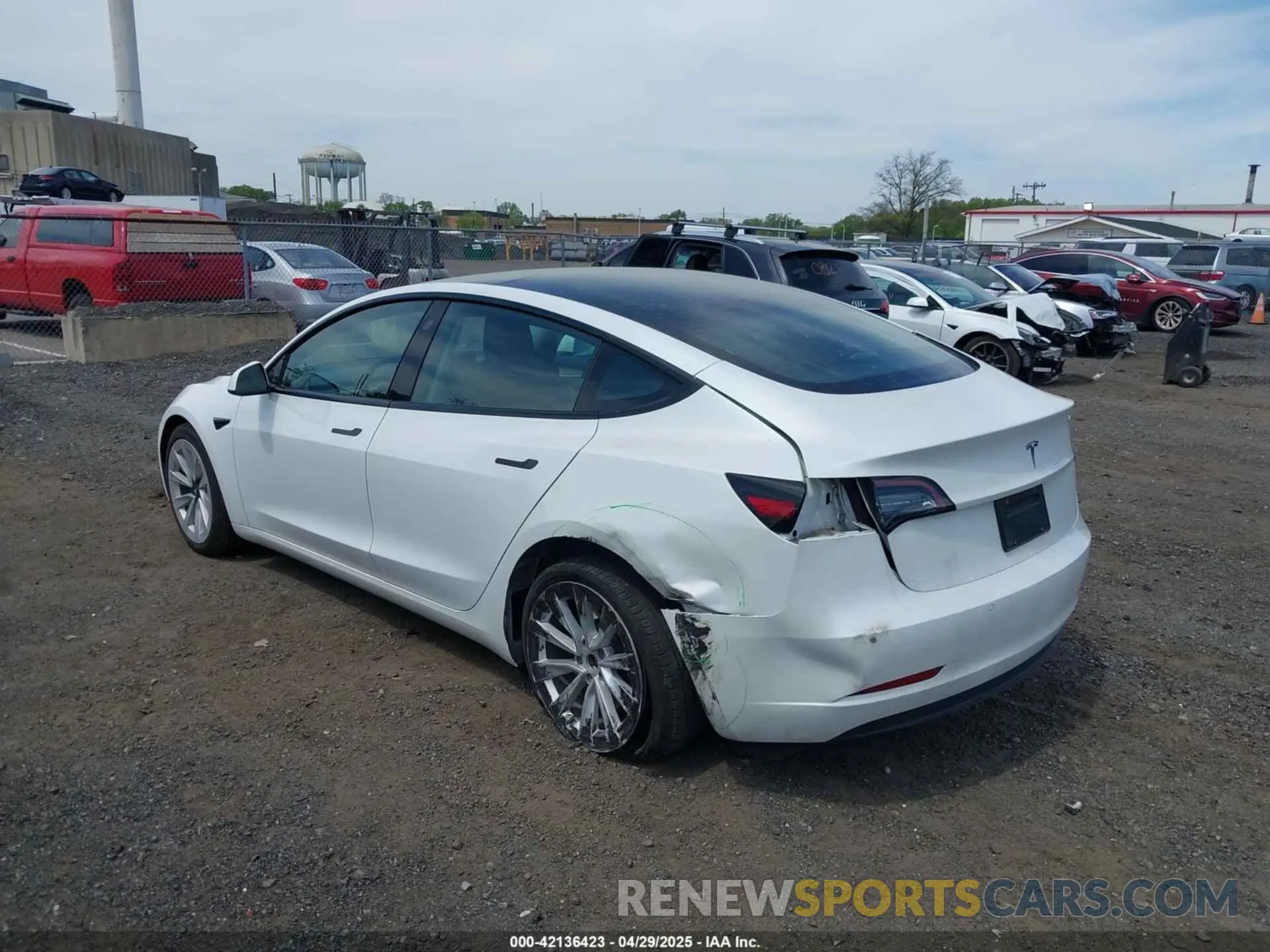 3 Photograph of a damaged car 5YJ3E1EA2MF063761 TESLA MODEL 3 2021