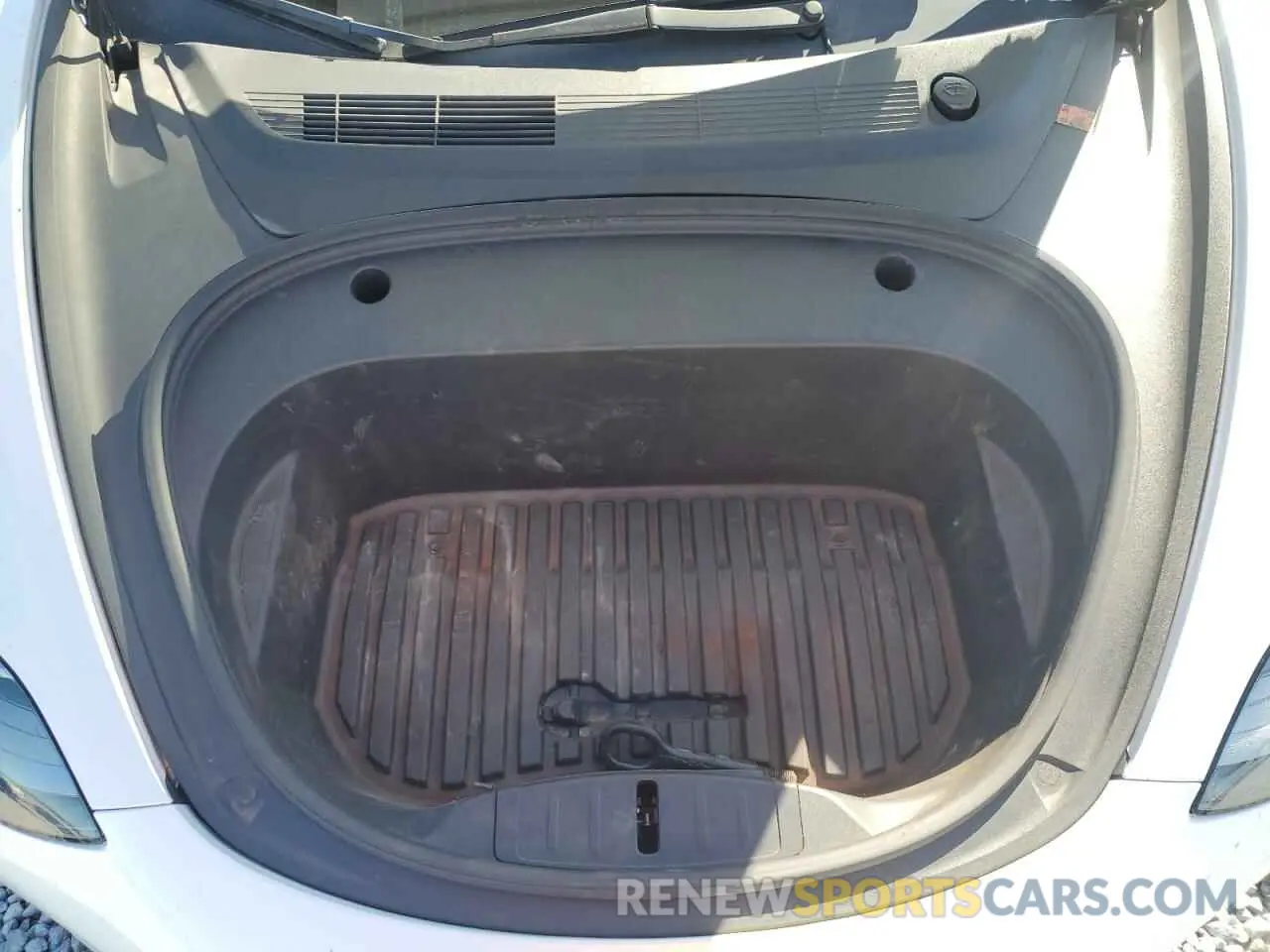 11 Photograph of a damaged car 5YJ3E1EA2MF095724 TESLA MODEL 3 2021