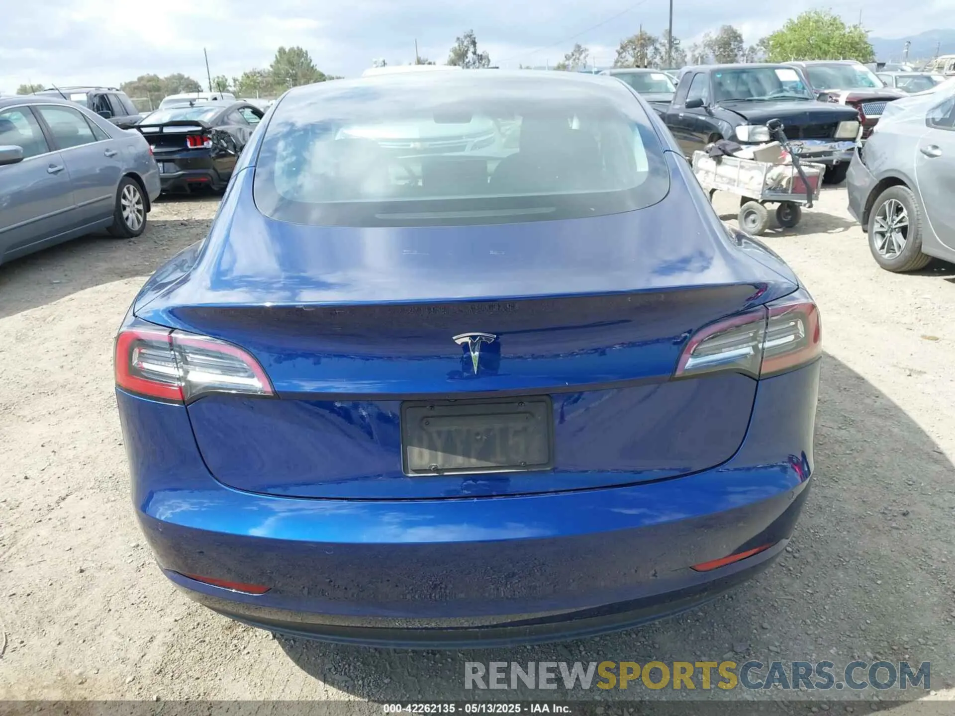 16 Photograph of a damaged car 5YJ3E1EA2MF098459 TESLA MODEL 3 2021