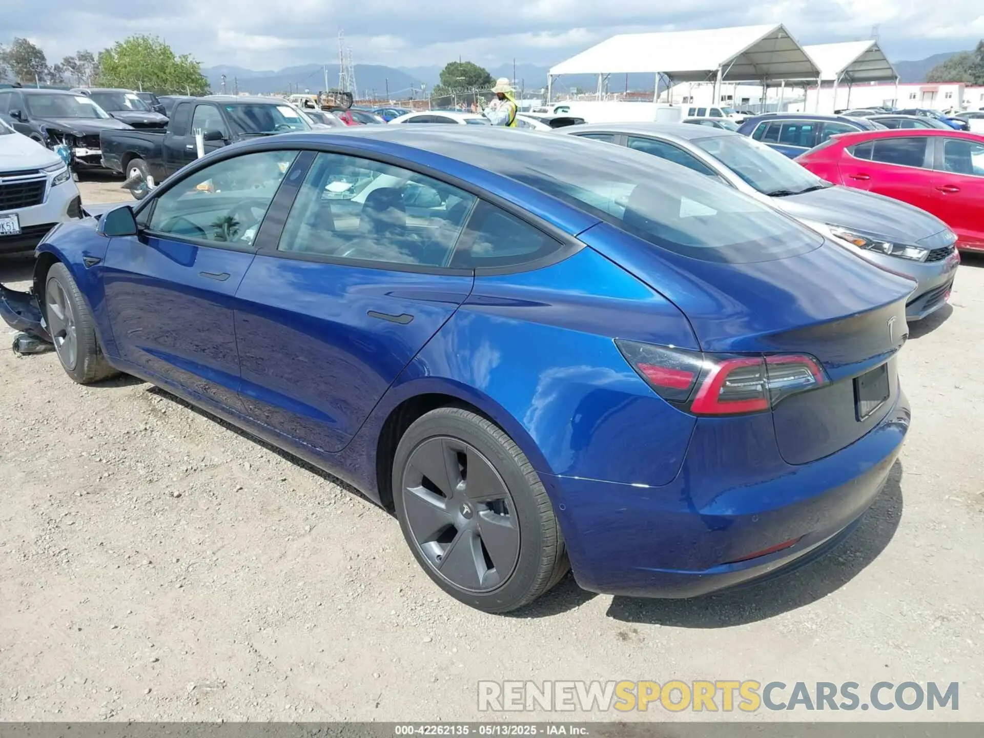 3 Photograph of a damaged car 5YJ3E1EA2MF098459 TESLA MODEL 3 2021