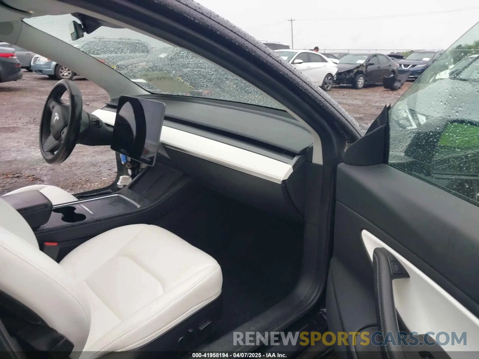 5 Photograph of a damaged car 5YJ3E1EA2MF850757 TESLA MODEL 3 2021