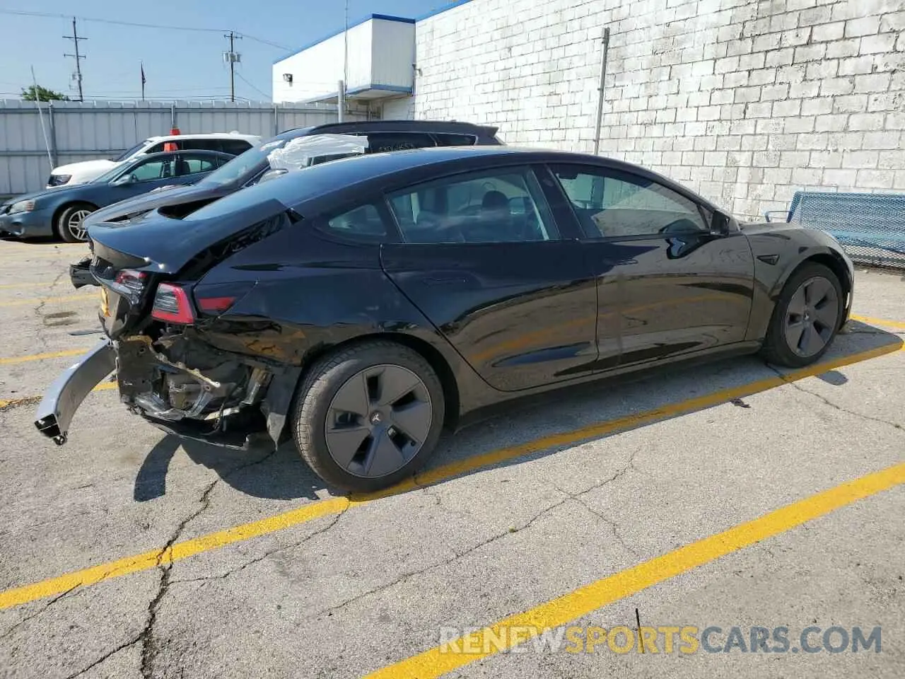 3 Photograph of a damaged car 5YJ3E1EA2MF911329 TESLA MODEL 3 2021