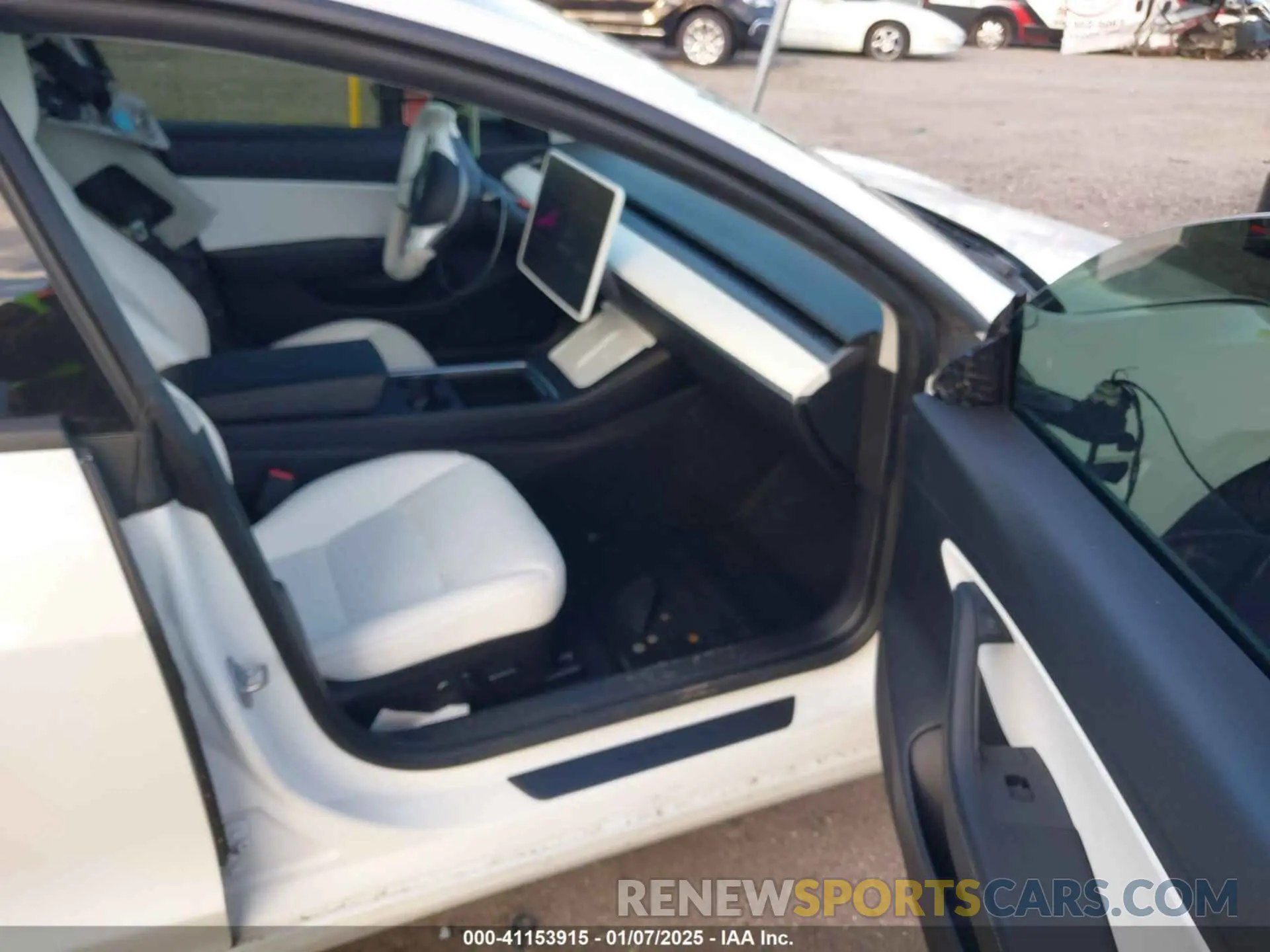 5 Photograph of a damaged car 5YJ3E1EA2MF920502 TESLA MODEL 3 2021