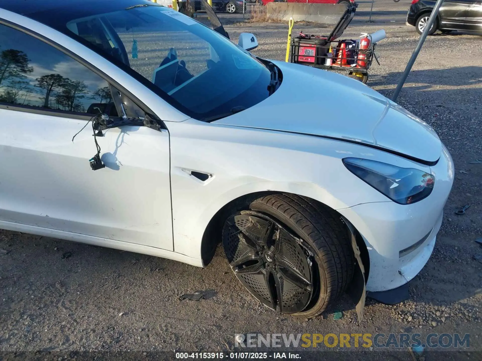 6 Photograph of a damaged car 5YJ3E1EA2MF920502 TESLA MODEL 3 2021