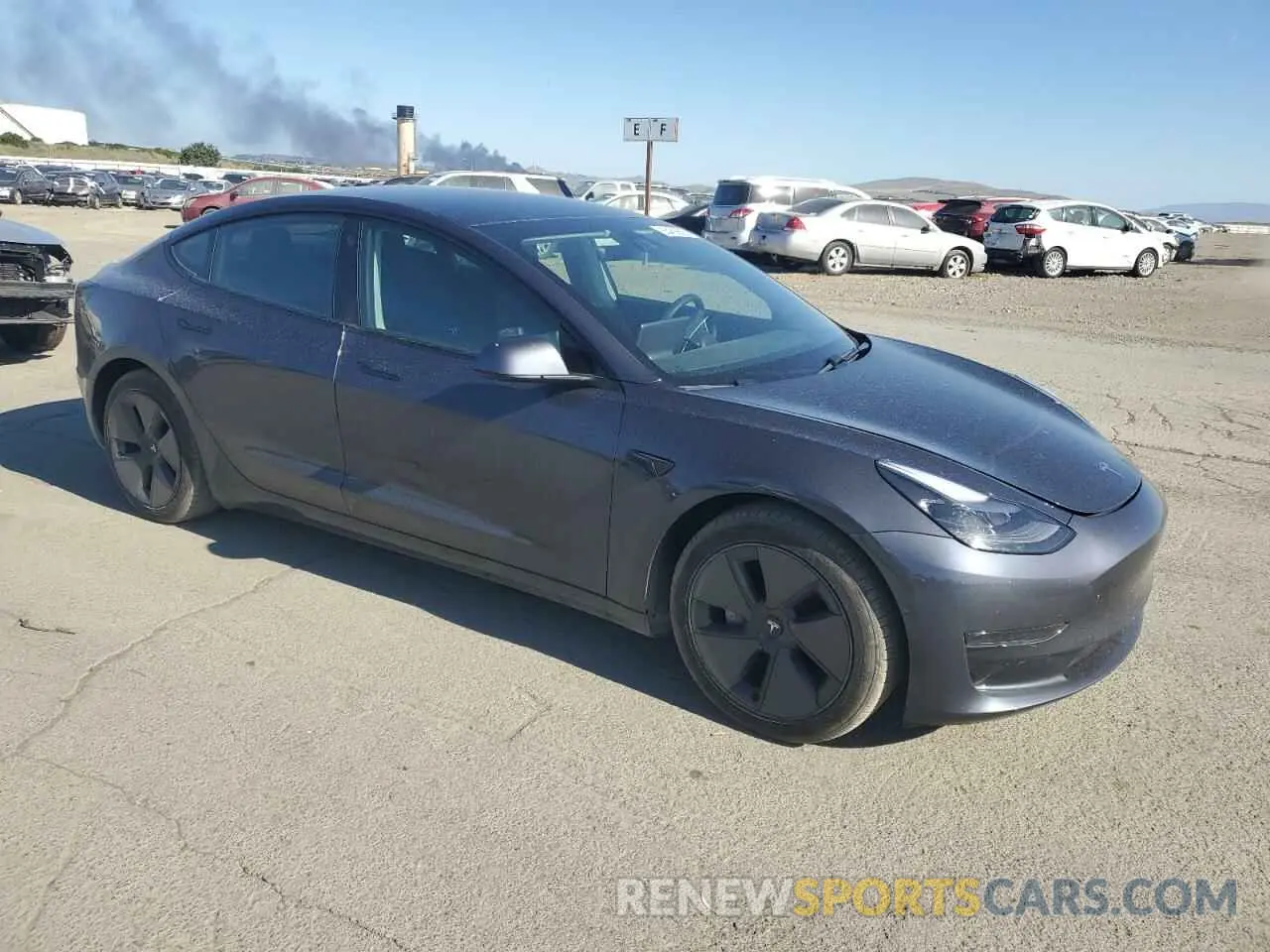 4 Photograph of a damaged car 5YJ3E1EA2MF942712 TESLA MODEL 3 2021