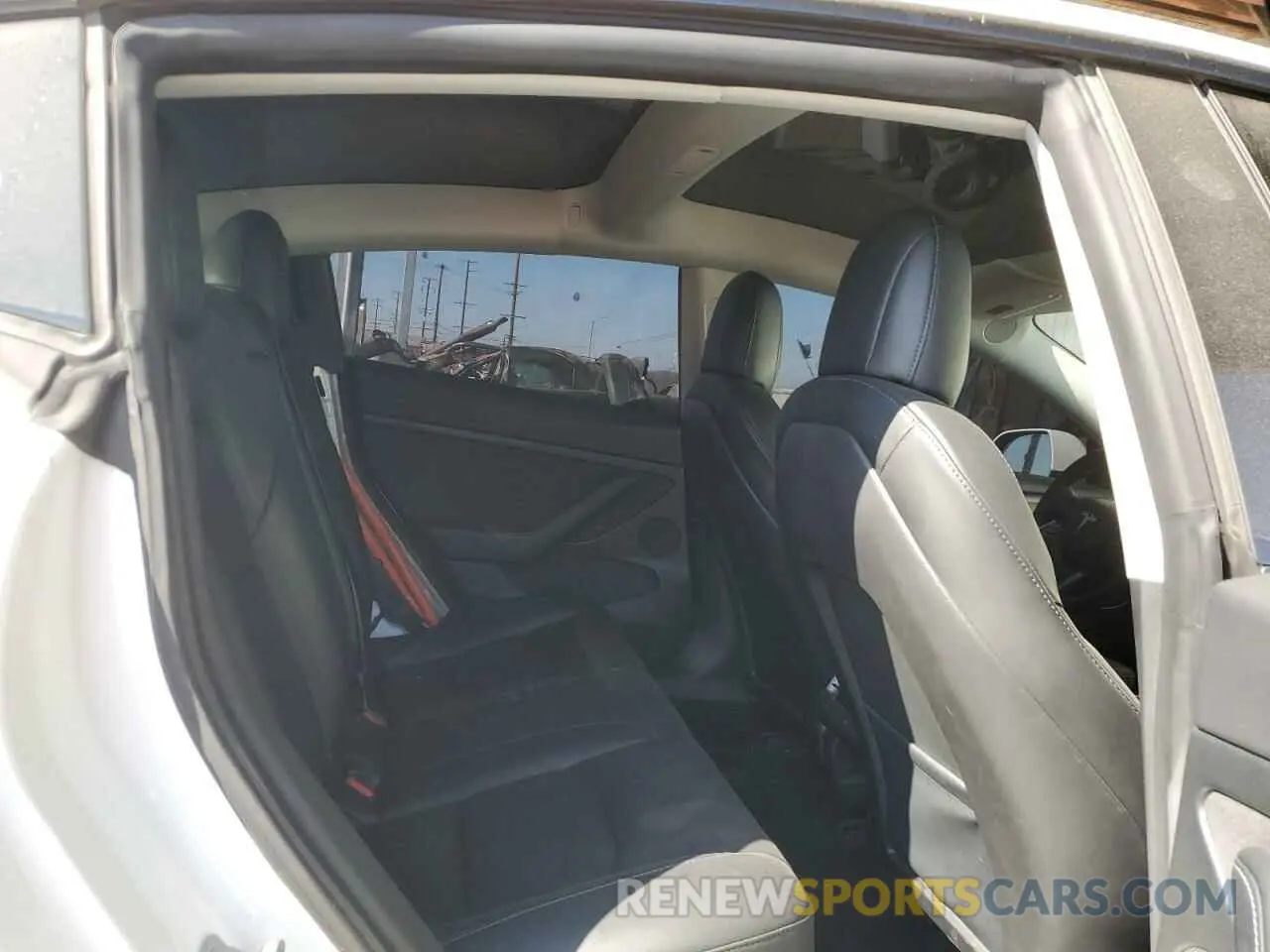 10 Photograph of a damaged car 5YJ3E1EA2MF997936 TESLA MODEL 3 2021
