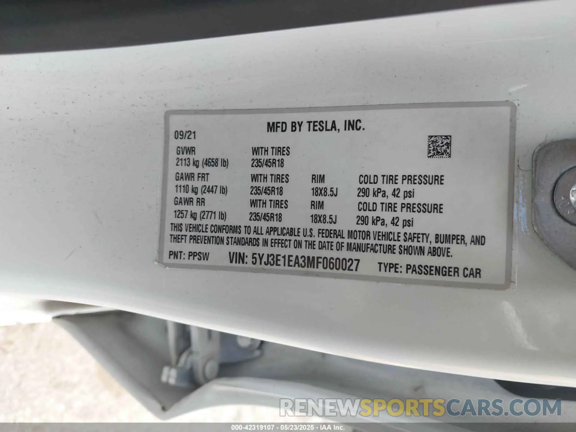 9 Photograph of a damaged car 5YJ3E1EA3MF060027 TESLA MODEL 3 2021