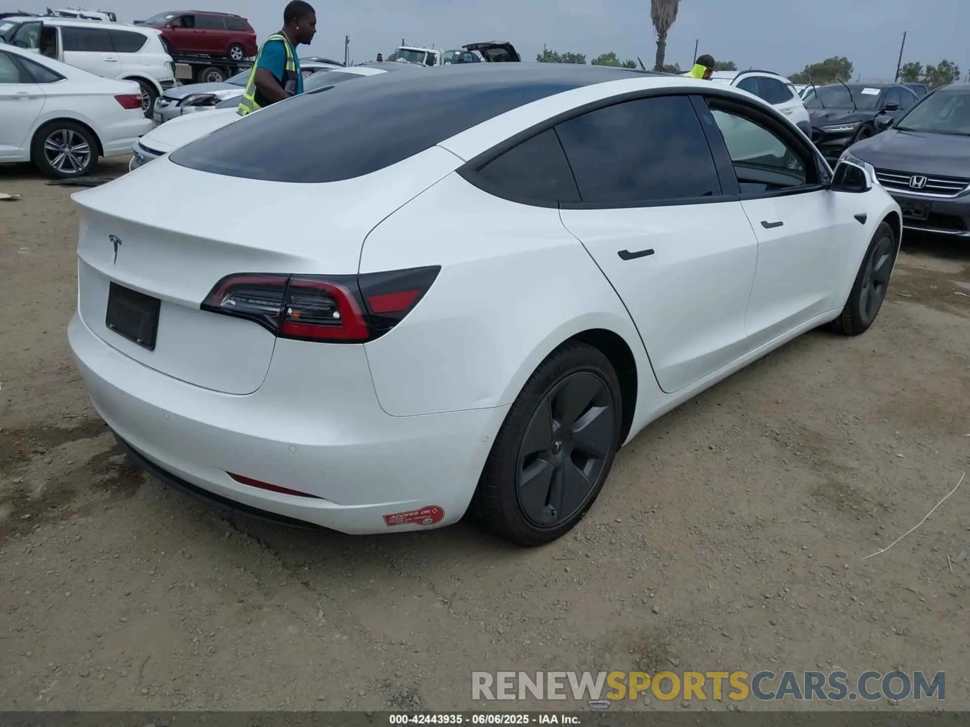 4 Фотография поврежденного автомобиля 5YJ3E1EA3MF072520 TESLA MODEL 3 2021