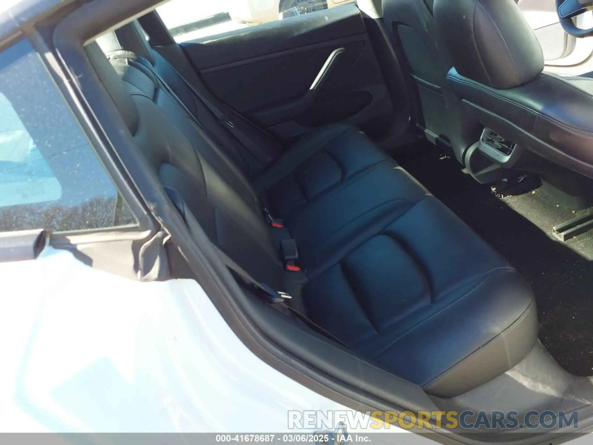 8 Фотография поврежденного автомобиля 5YJ3E1EA3MF088667 TESLA MODEL 3 2021