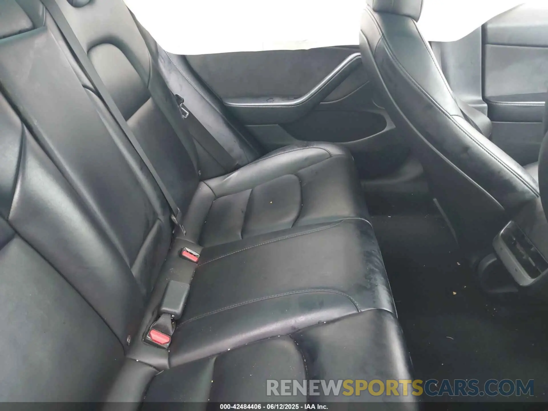 8 Фотография поврежденного автомобиля 5YJ3E1EA3MF090368 TESLA MODEL 3 2021
