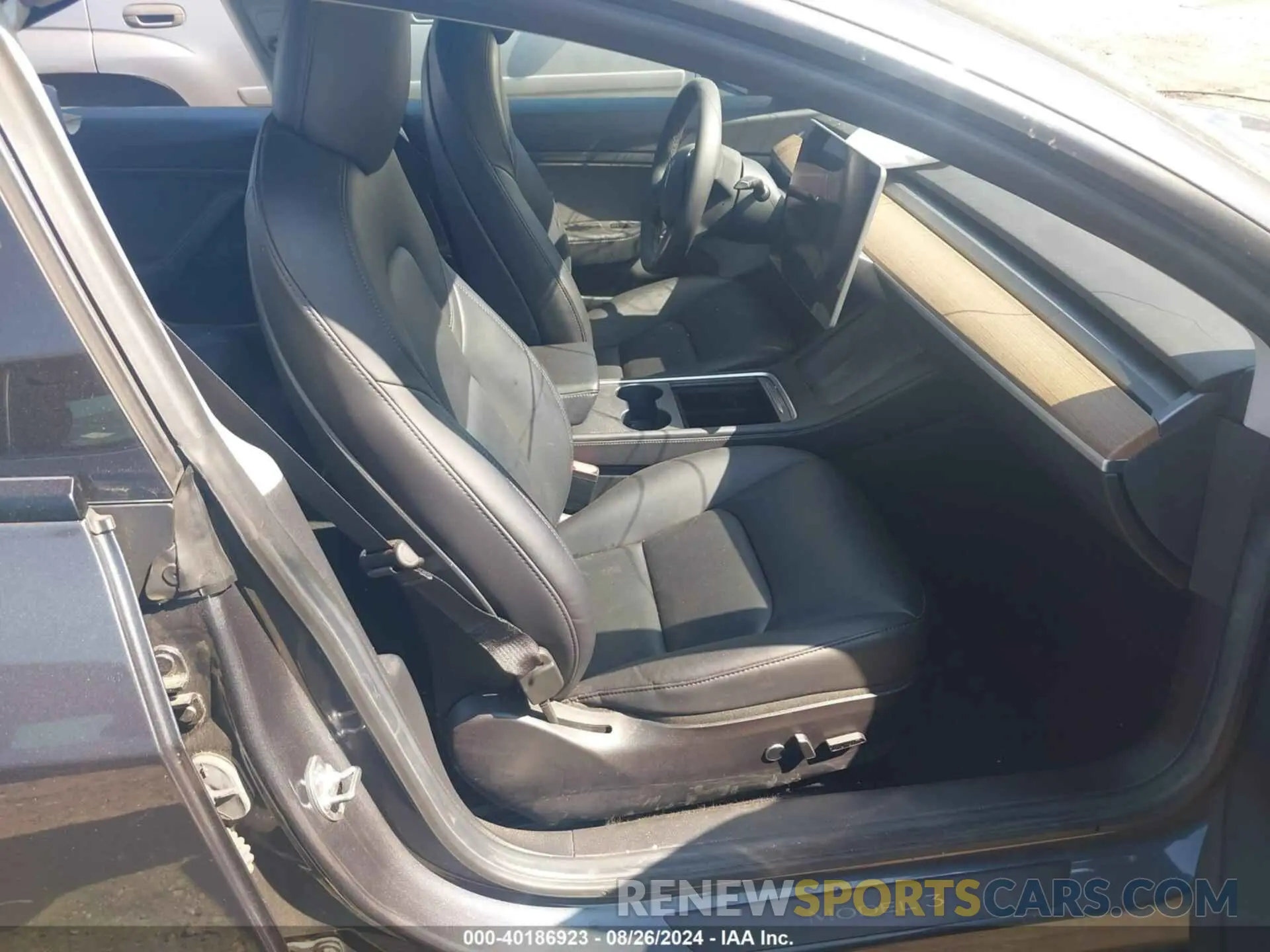 5 Photograph of a damaged car 5YJ3E1EA3MF857605 TESLA MODEL 3 2021