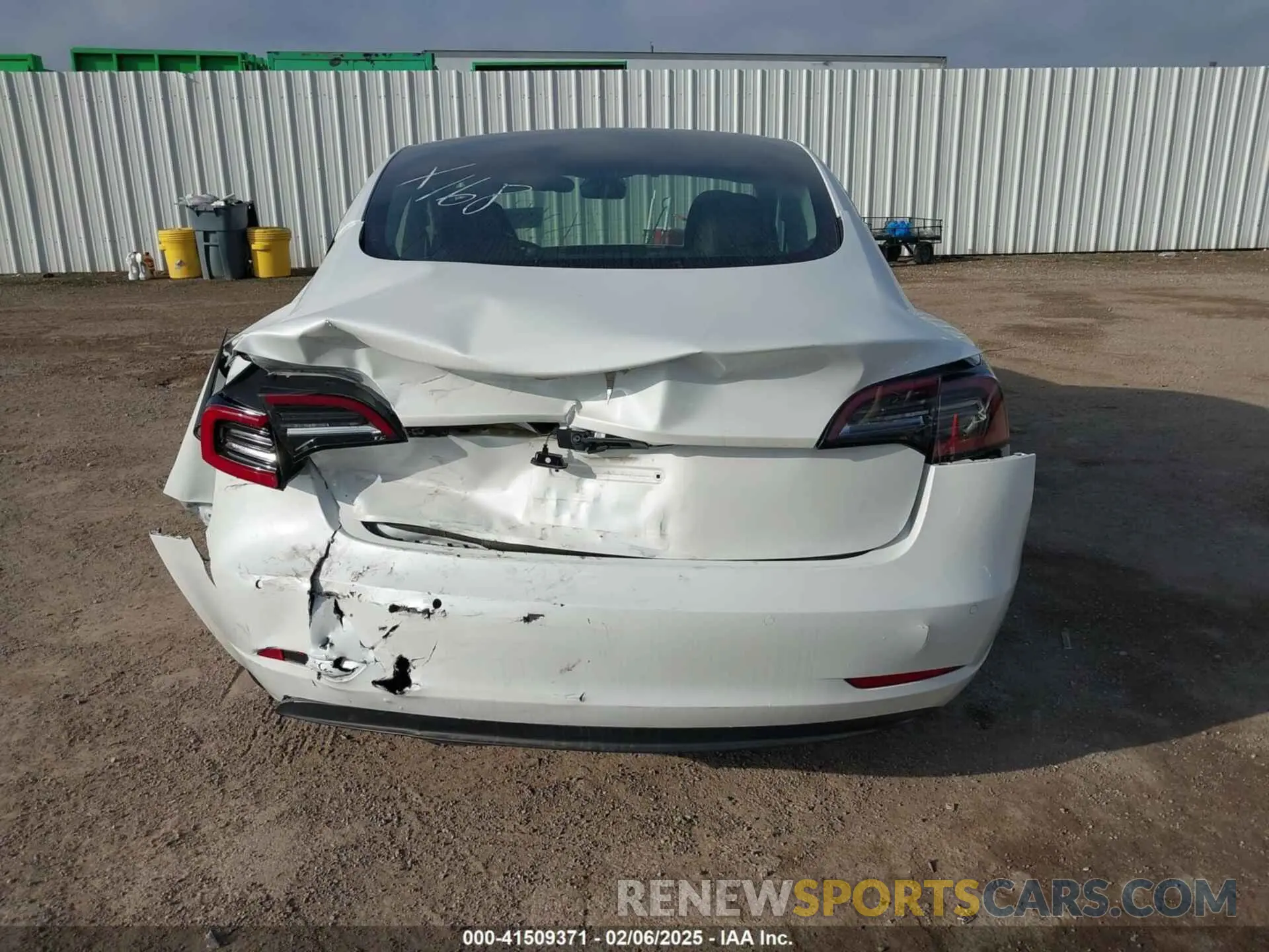 16 Photograph of a damaged car 5YJ3E1EA3MF920833 TESLA MODEL 3 2021