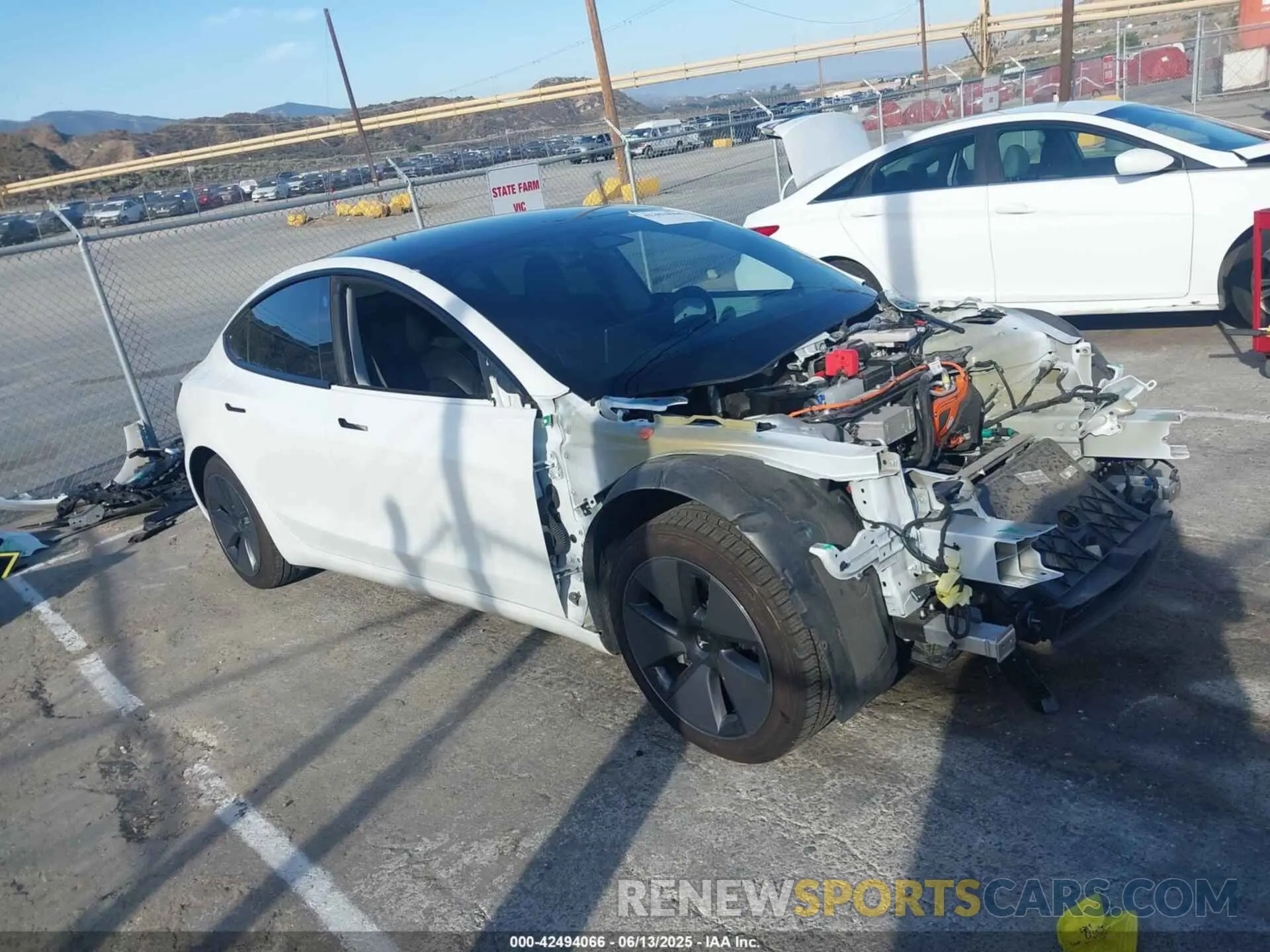 1 Photograph of a damaged car 5YJ3E1EA3MF923537 TESLA MODEL 3 2021