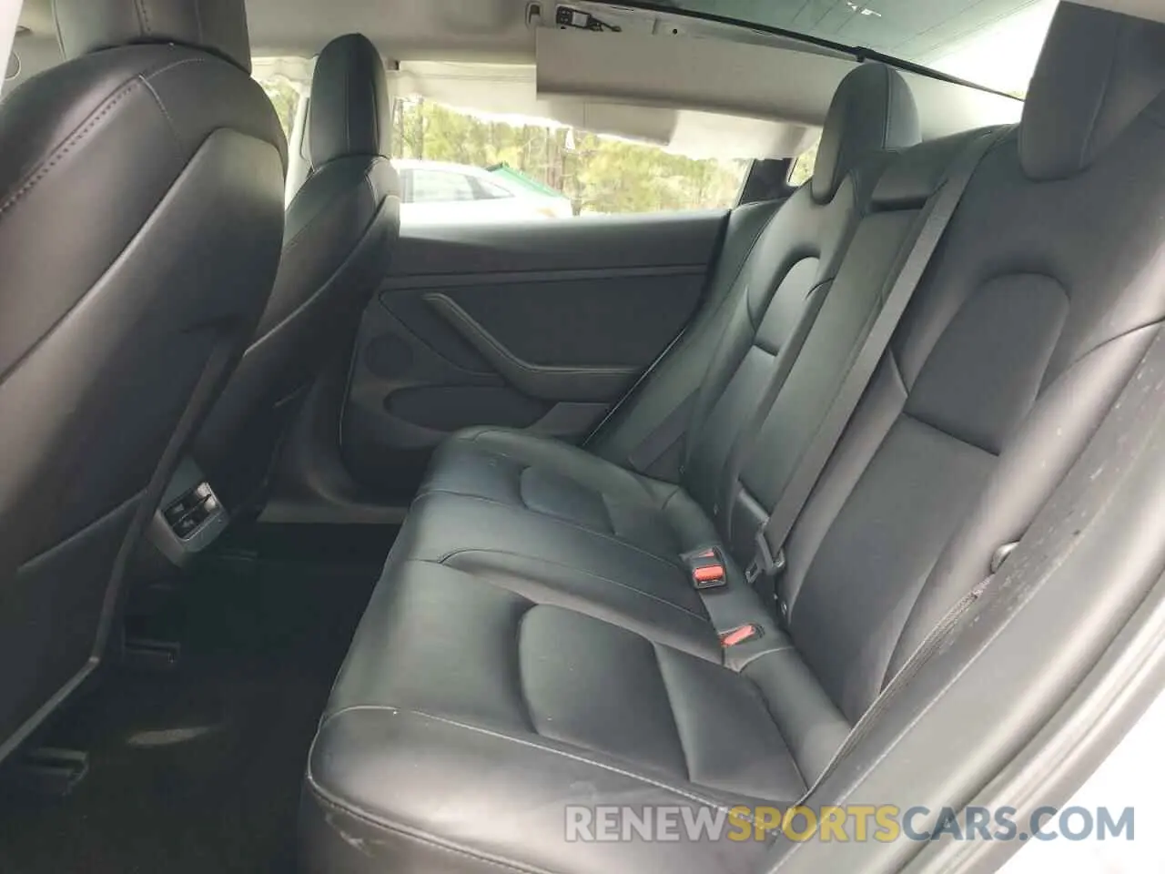 10 Photograph of a damaged car 5YJ3E1EA4MF100258 TESLA MODEL 3 2021