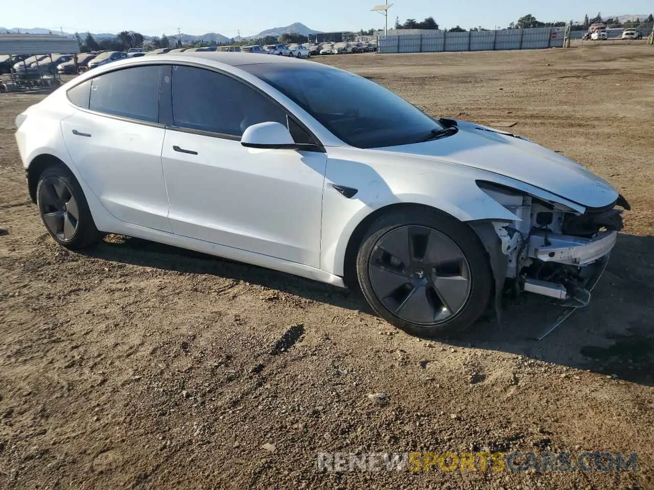 4 Photograph of a damaged car 5YJ3E1EA4MF938807 TESLA MODEL 3 2021