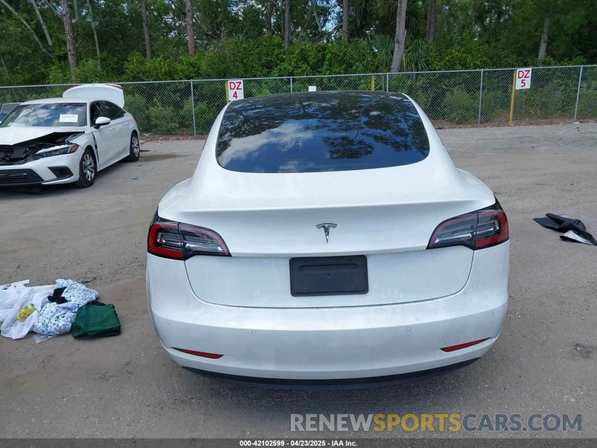 16 Фотография поврежденного автомобиля 5YJ3E1EA5MF016627 TESLA MODEL 3 2021