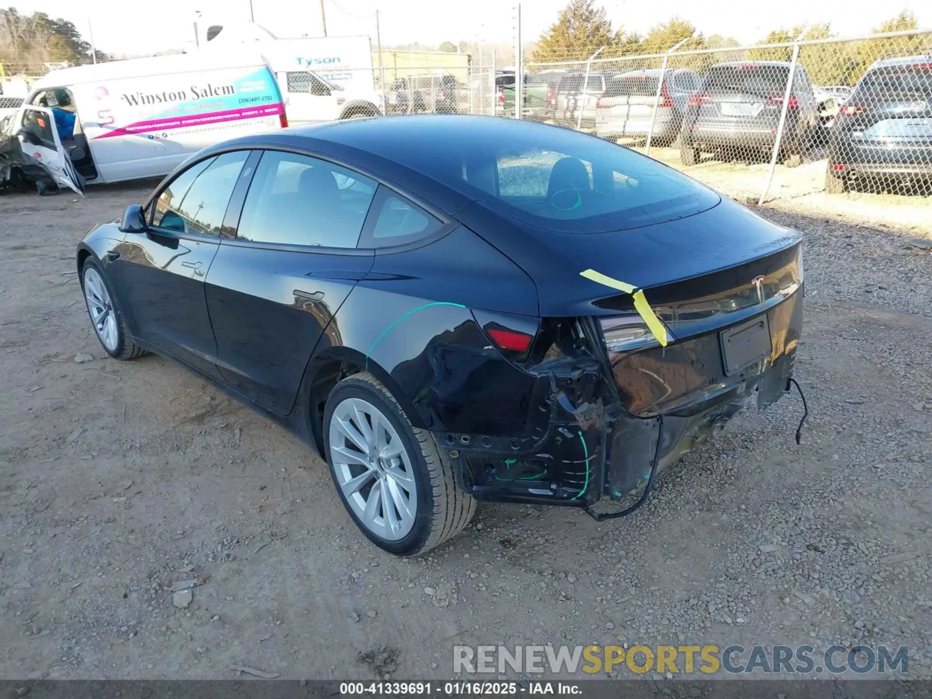 3 Photograph of a damaged car 5YJ3E1EA5MF027577 TESLA MODEL 3 2021