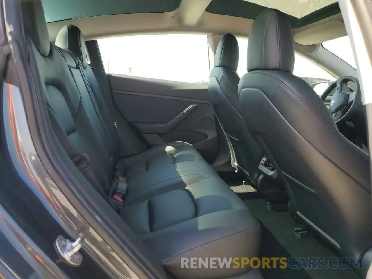 10 Photograph of a damaged car 5YJ3E1EA5MF068839 TESLA MODEL 3 2021
