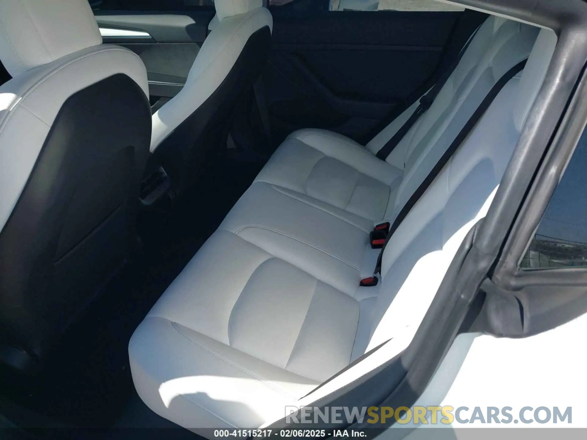 8 Photograph of a damaged car 5YJ3E1EA5MF082417 TESLA MODEL 3 2021