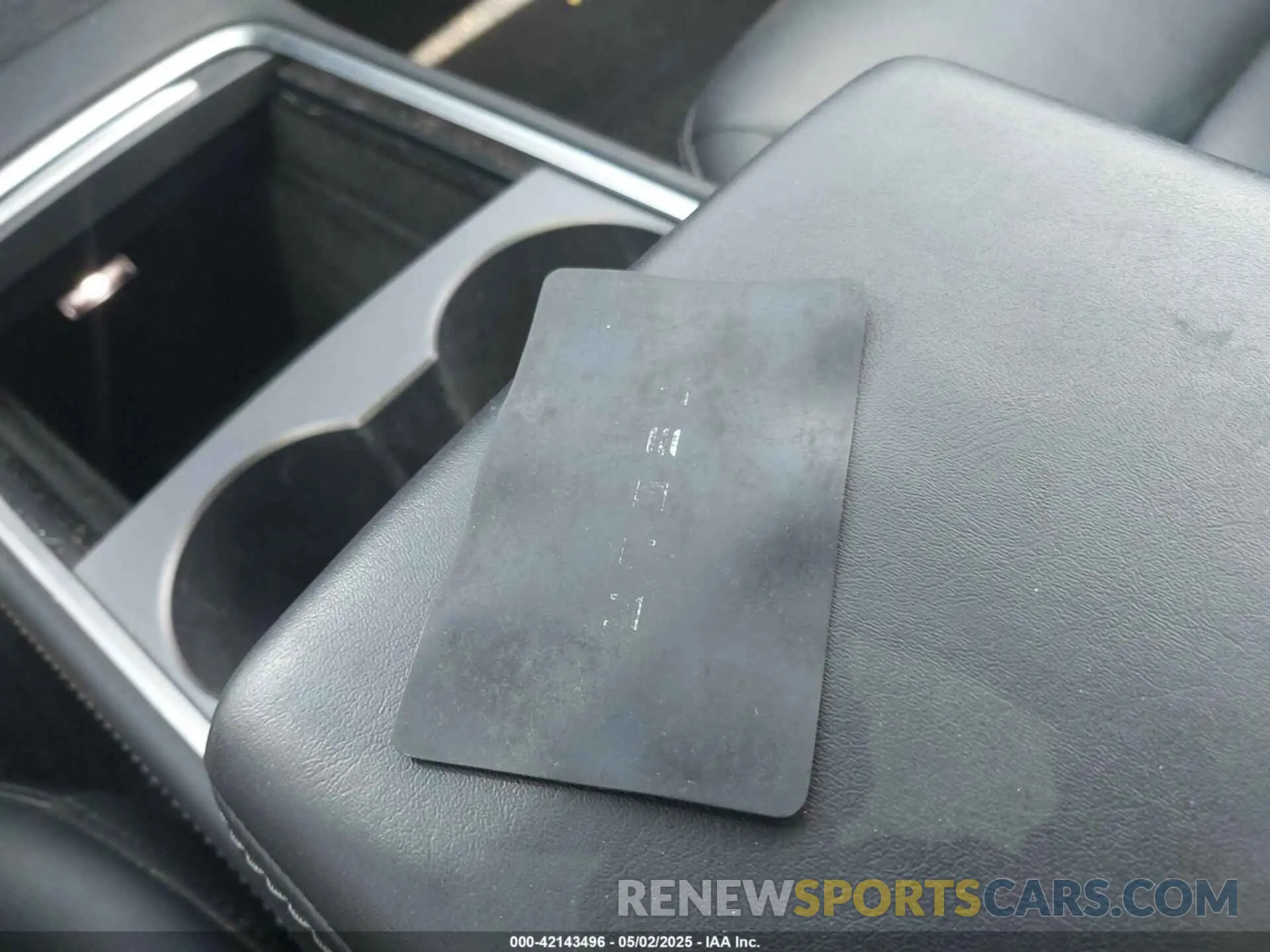 11 Photograph of a damaged car 5YJ3E1EA5MF098844 TESLA MODEL 3 2021