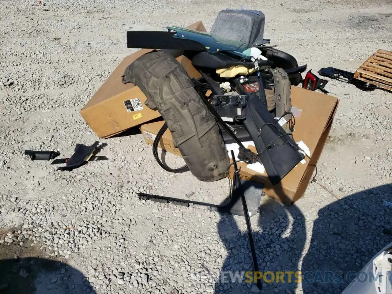12 Photograph of a damaged car 5YJ3E1EA5MF849215 TESLA MODEL 3 2021