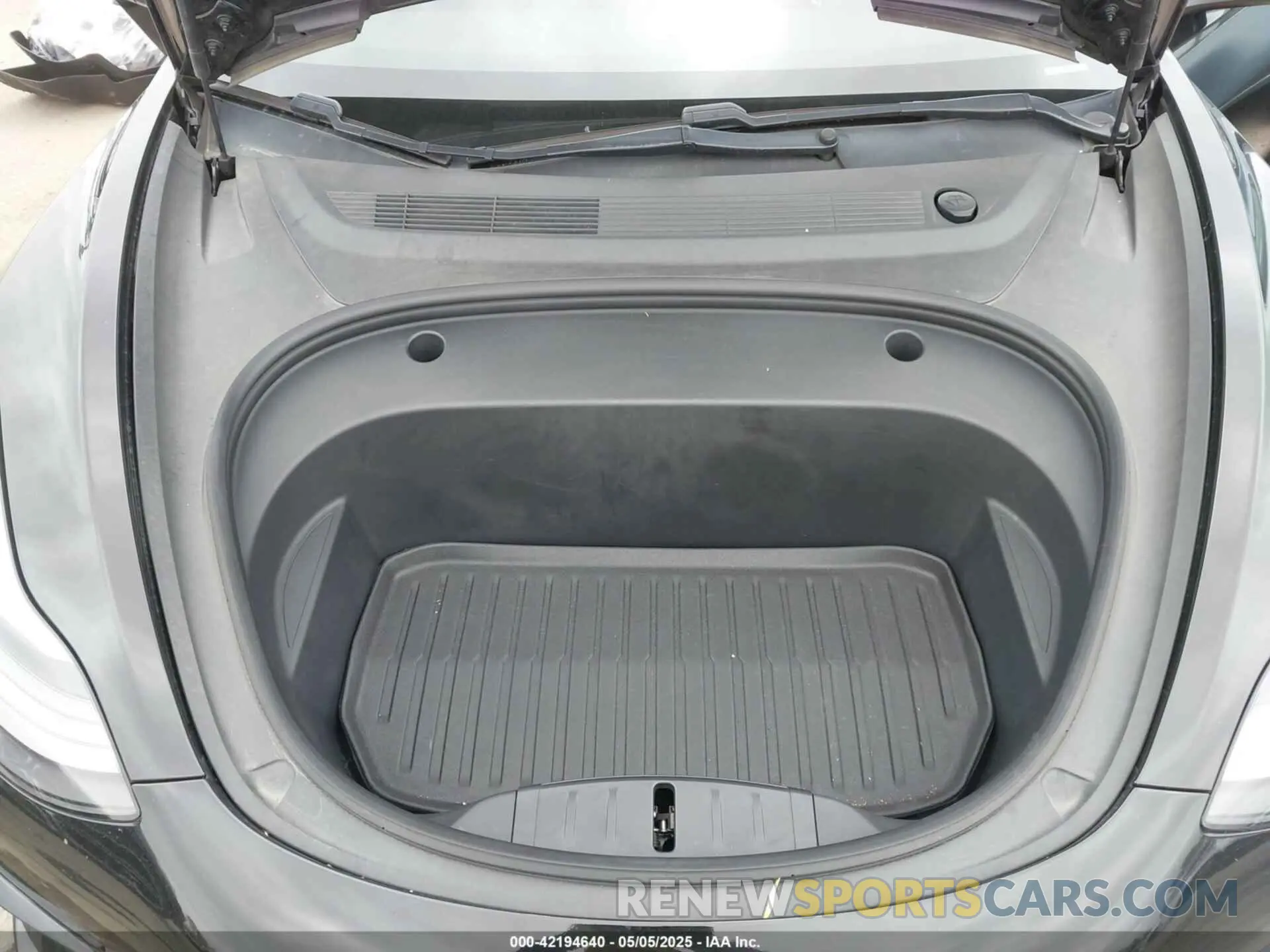 10 Photograph of a damaged car 5YJ3E1EA5MF938928 TESLA MODEL 3 2021