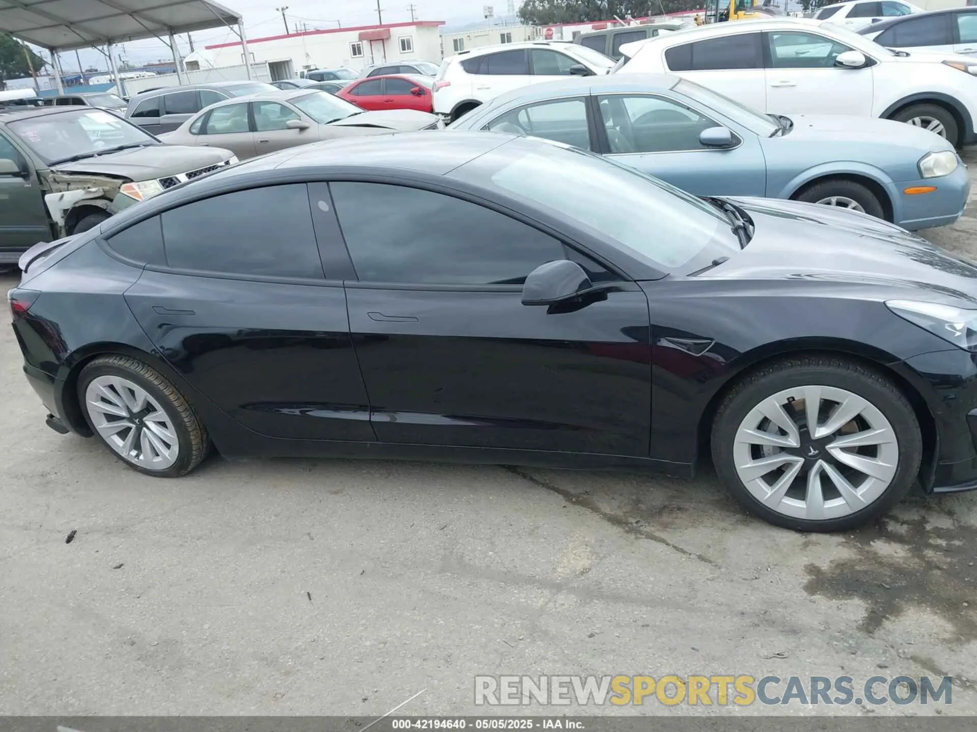 13 Photograph of a damaged car 5YJ3E1EA5MF938928 TESLA MODEL 3 2021