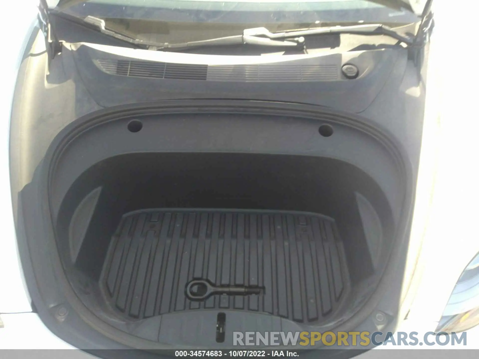 10 Photograph of a damaged car 5YJ3E1EA5MF940405 TESLA MODEL 3 2021