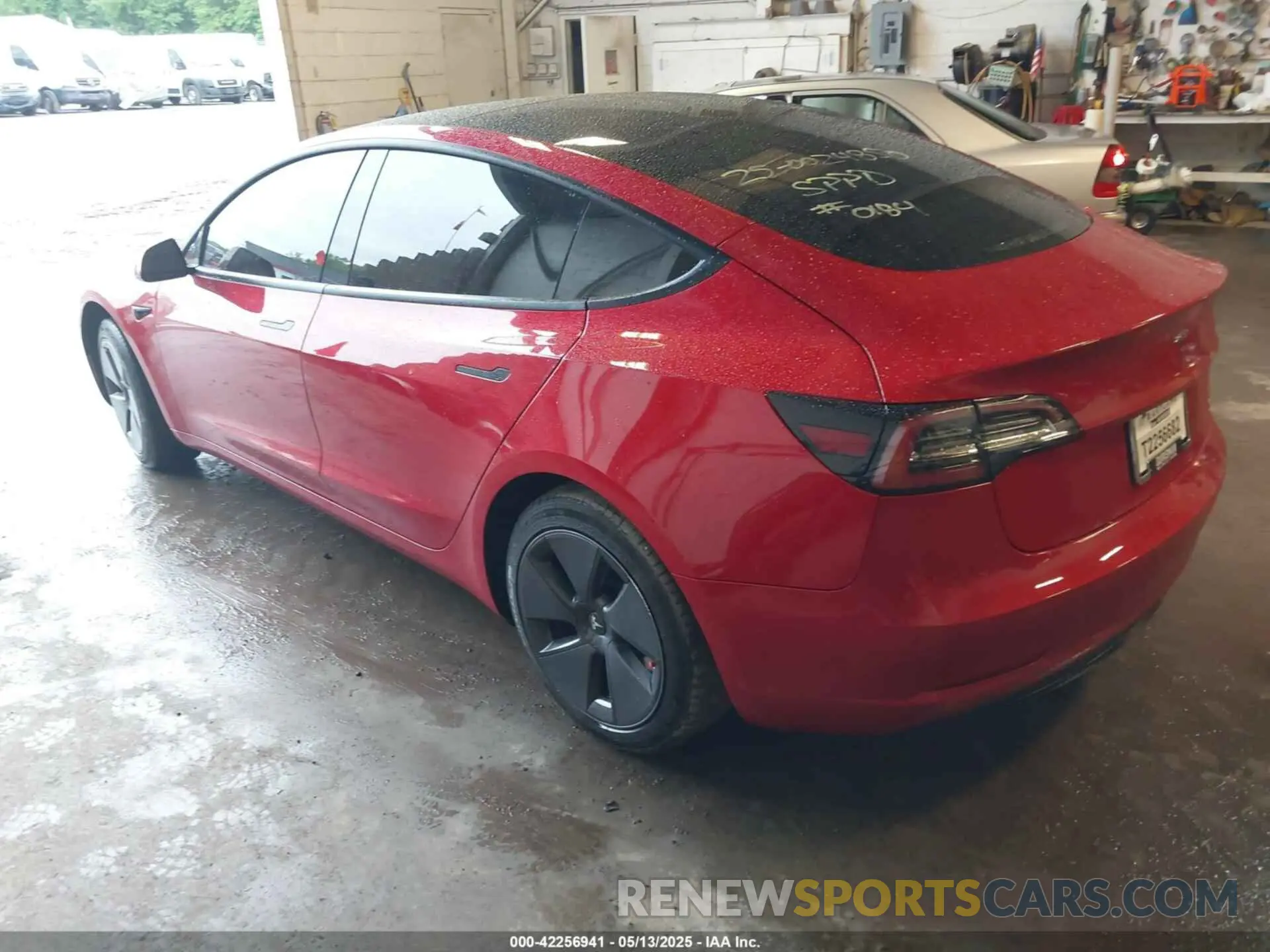 3 Photograph of a damaged car 5YJ3E1EA5MF955633 TESLA MODEL 3 2021