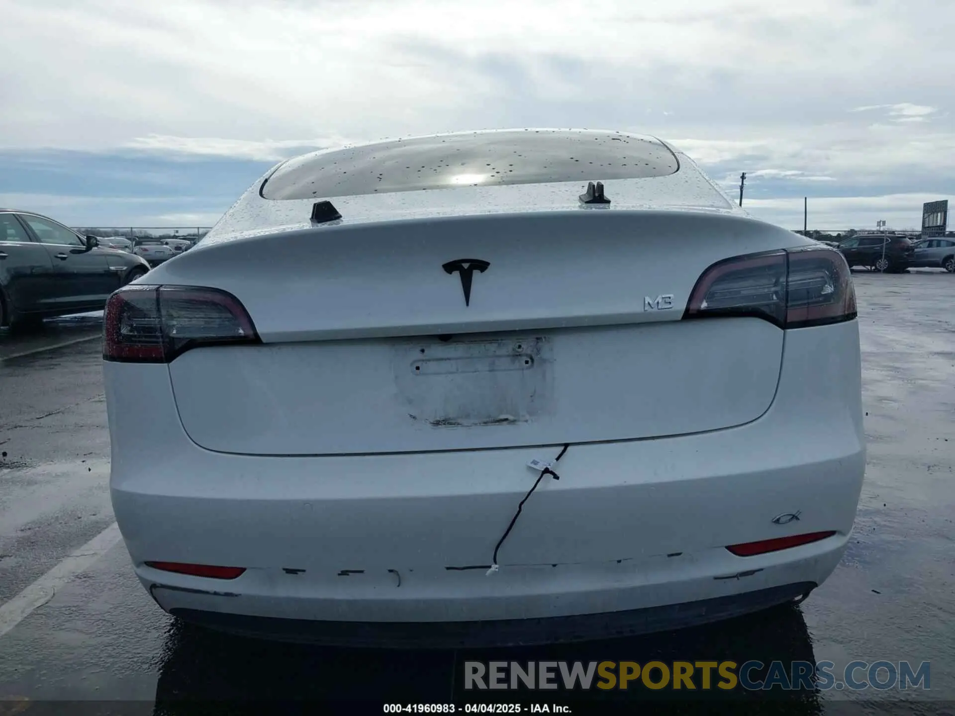 15 Photograph of a damaged car 5YJ3E1EA5MF976255 TESLA MODEL 3 2021