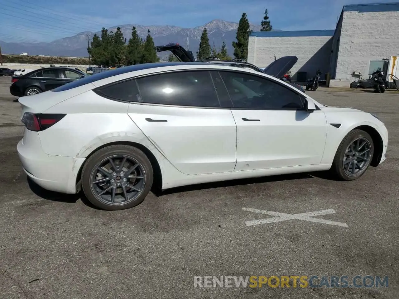 3 Photograph of a damaged car 5YJ3E1EA6MF023313 TESLA MODEL 3 2021