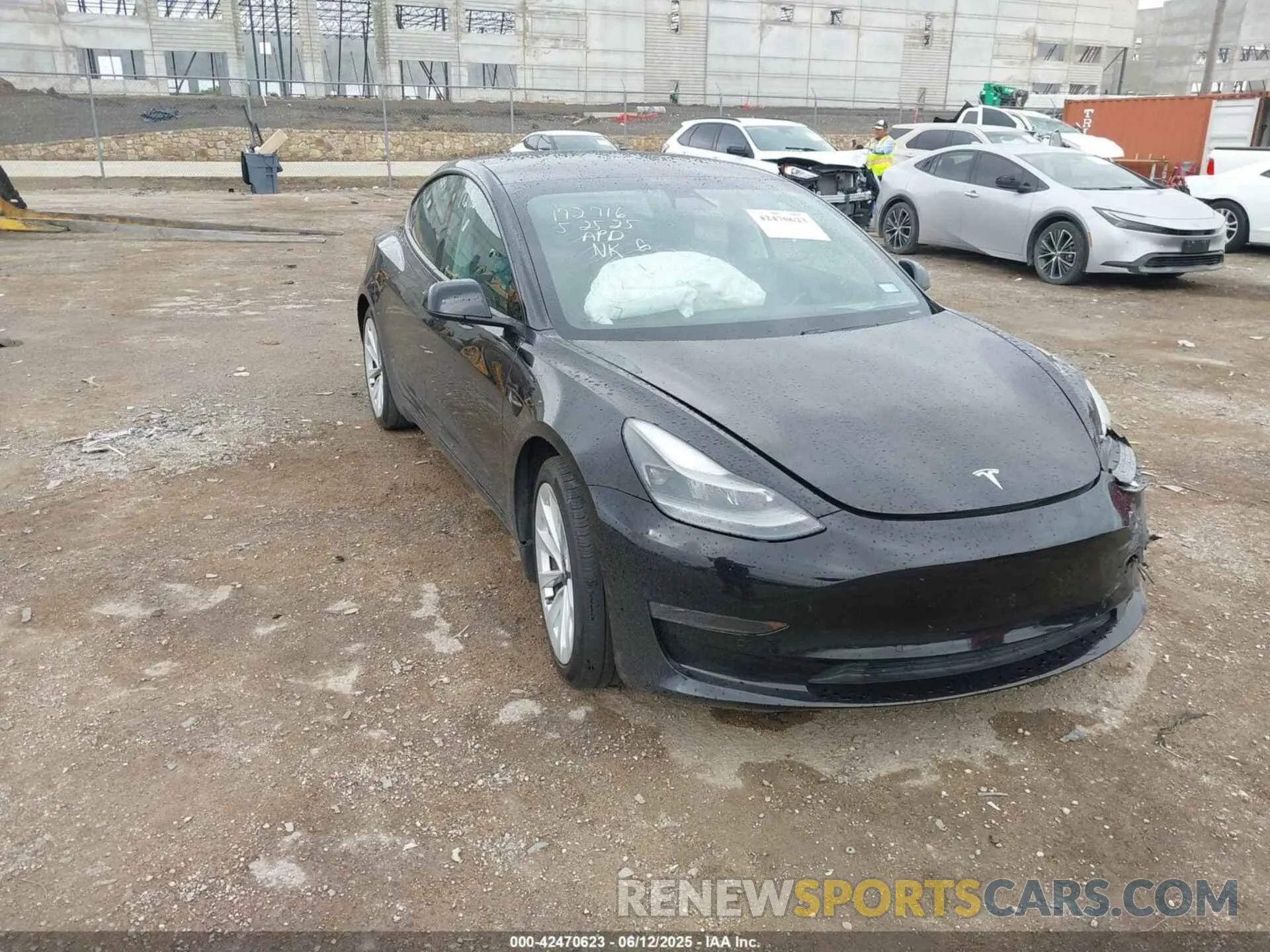1 Photograph of a damaged car 5YJ3E1EA6MF028124 TESLA MODEL 3 2021