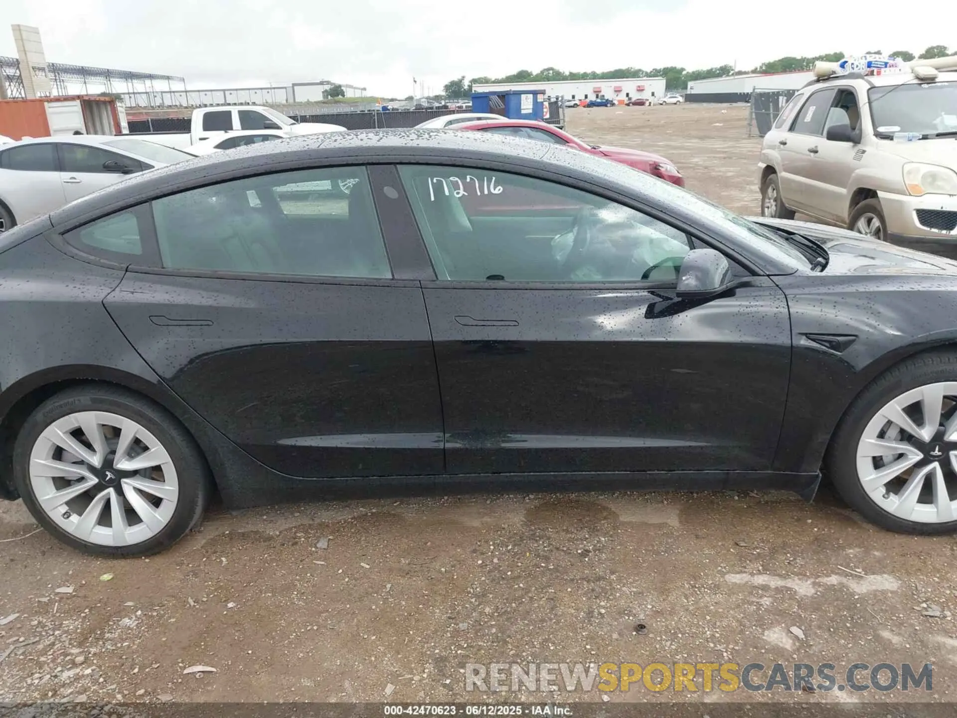 12 Photograph of a damaged car 5YJ3E1EA6MF028124 TESLA MODEL 3 2021
