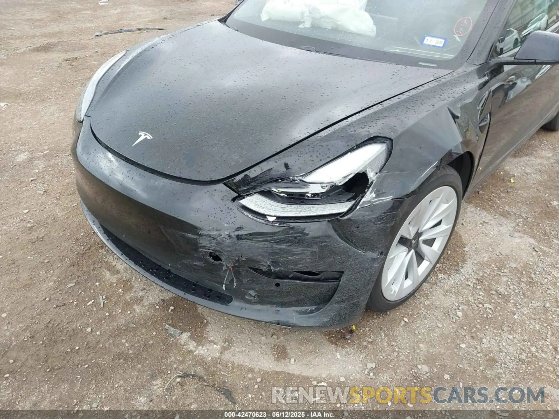6 Photograph of a damaged car 5YJ3E1EA6MF028124 TESLA MODEL 3 2021
