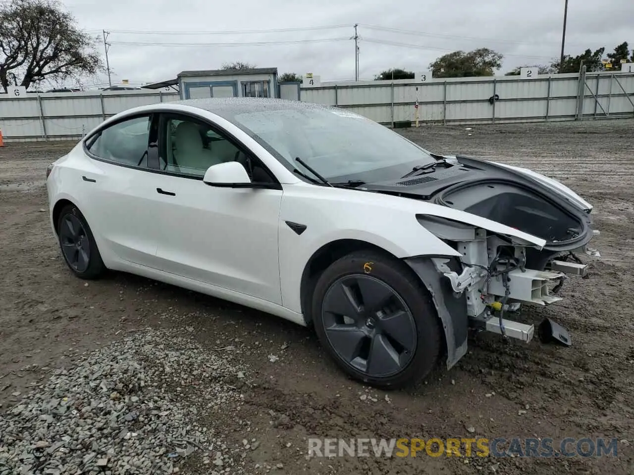 4 Фотография поврежденного автомобиля 5YJ3E1EA6MF058868 TESLA MODEL 3 2021