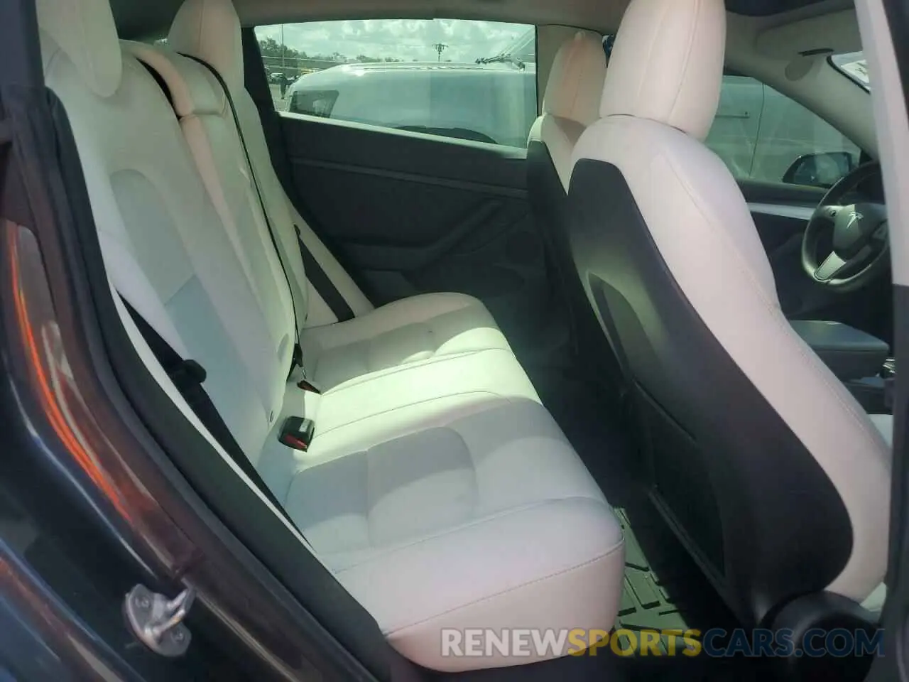 10 Photograph of a damaged car 5YJ3E1EA6MF087836 TESLA MODEL 3 2021