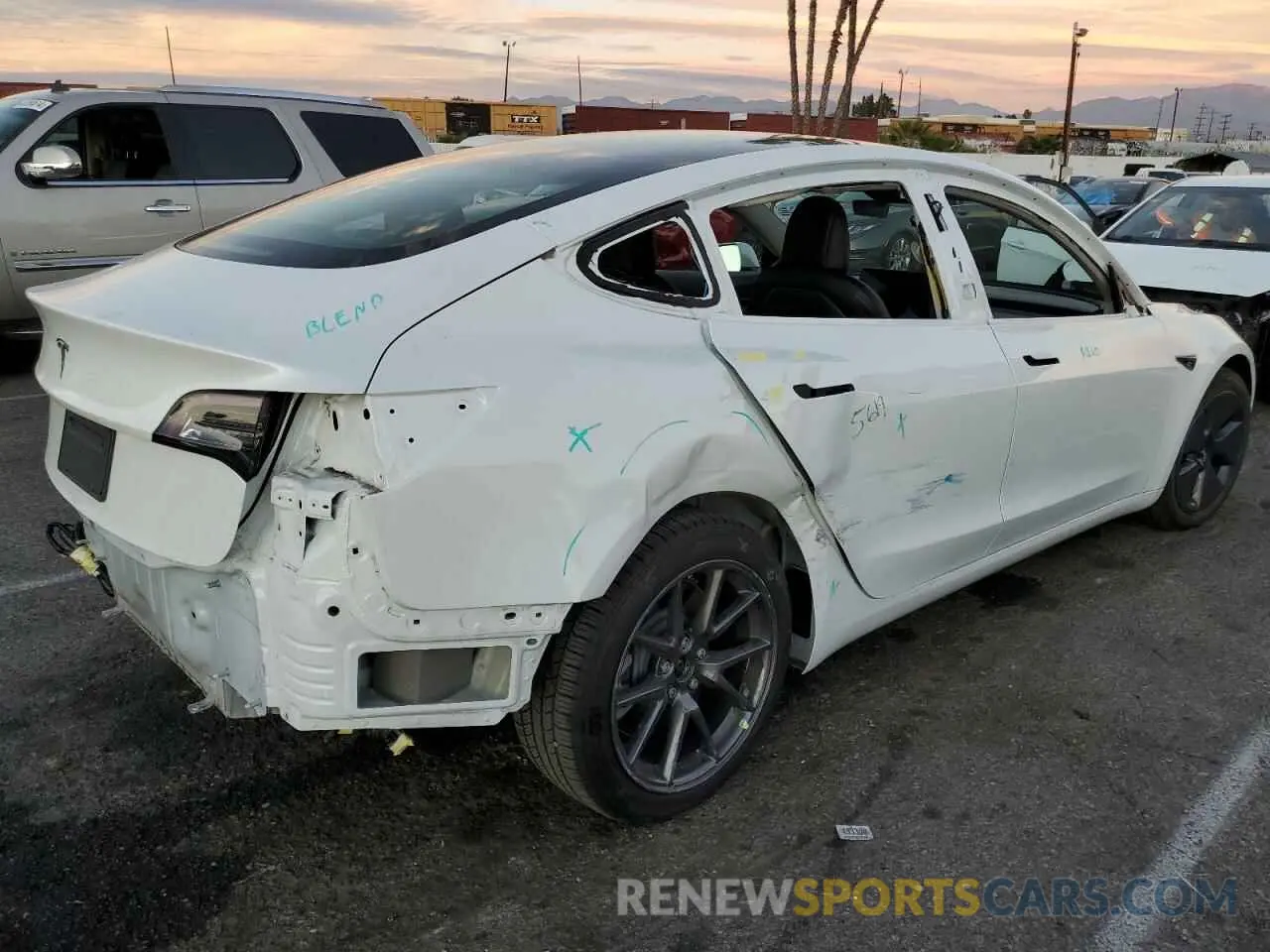 3 Photograph of a damaged car 5YJ3E1EA6MF877038 TESLA MODEL 3 2021