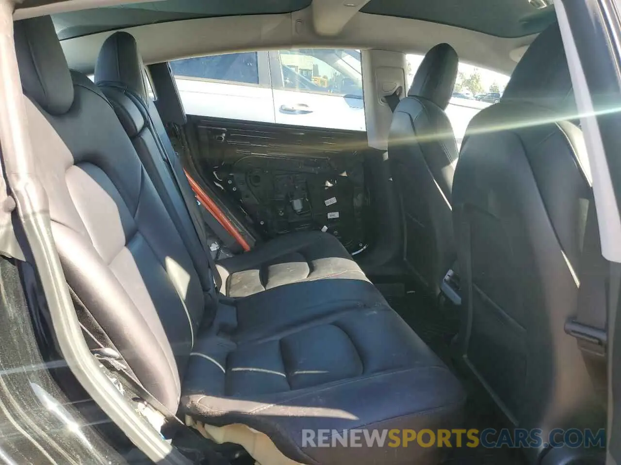 10 Photograph of a damaged car 5YJ3E1EA6MF939926 TESLA MODEL 3 2021